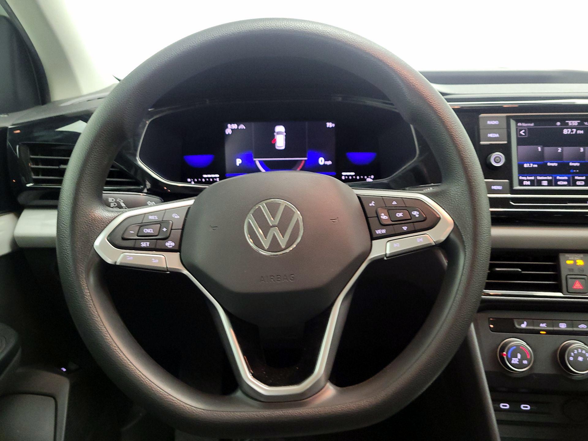 Thumbnail: 2022 Volkswagen Taos - 10