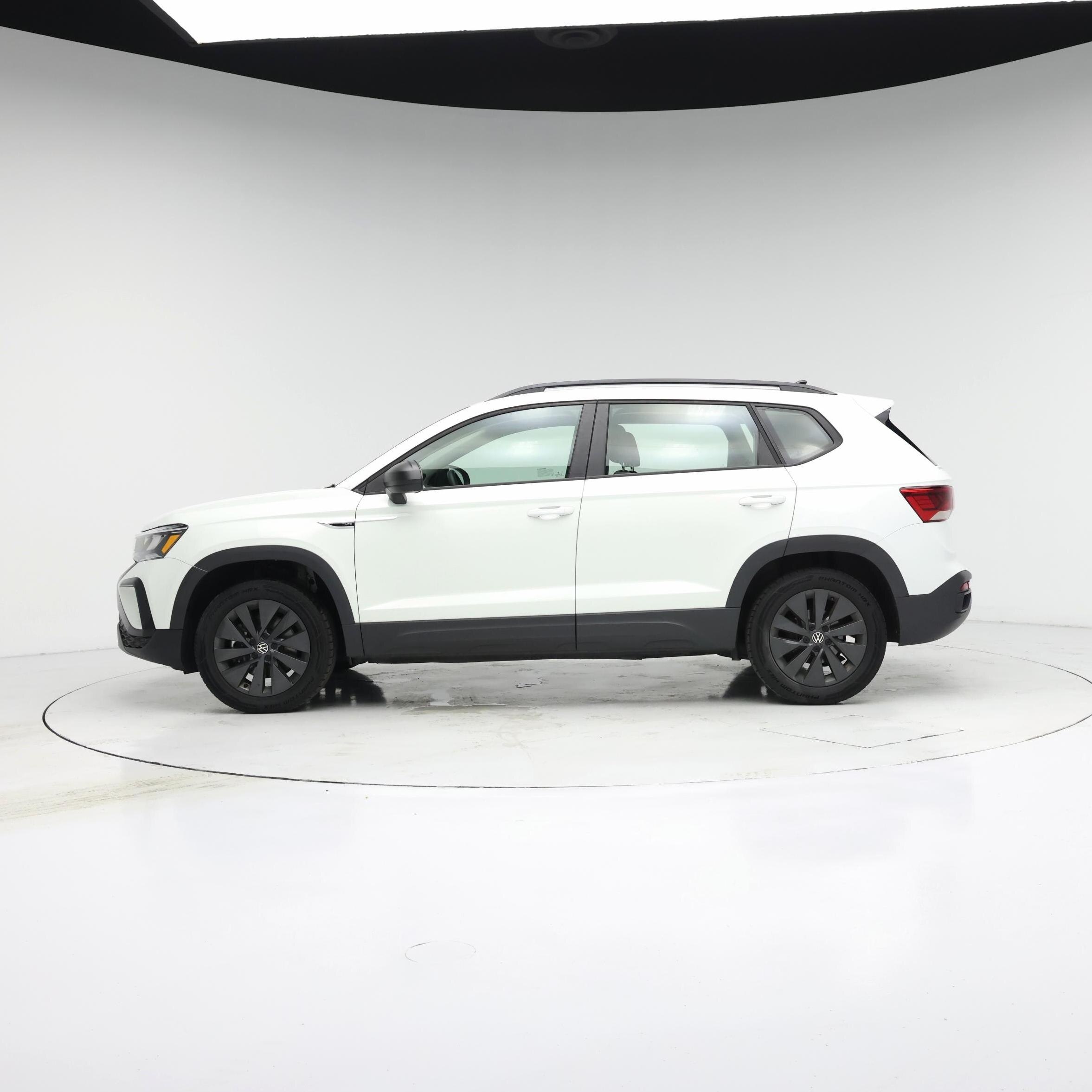 Thumbnail: 2022 Volkswagen Taos - 3