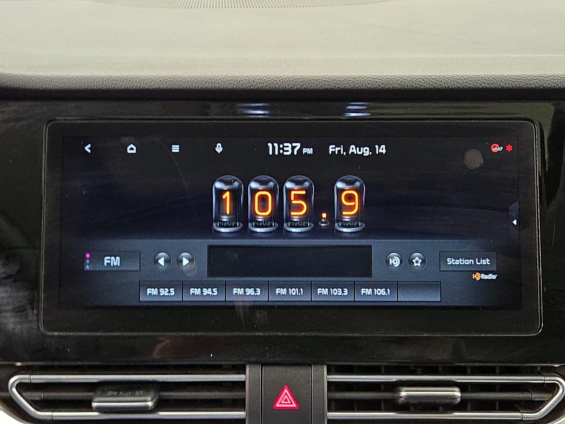 Thumbnail: 2022 Kia Niro - 16