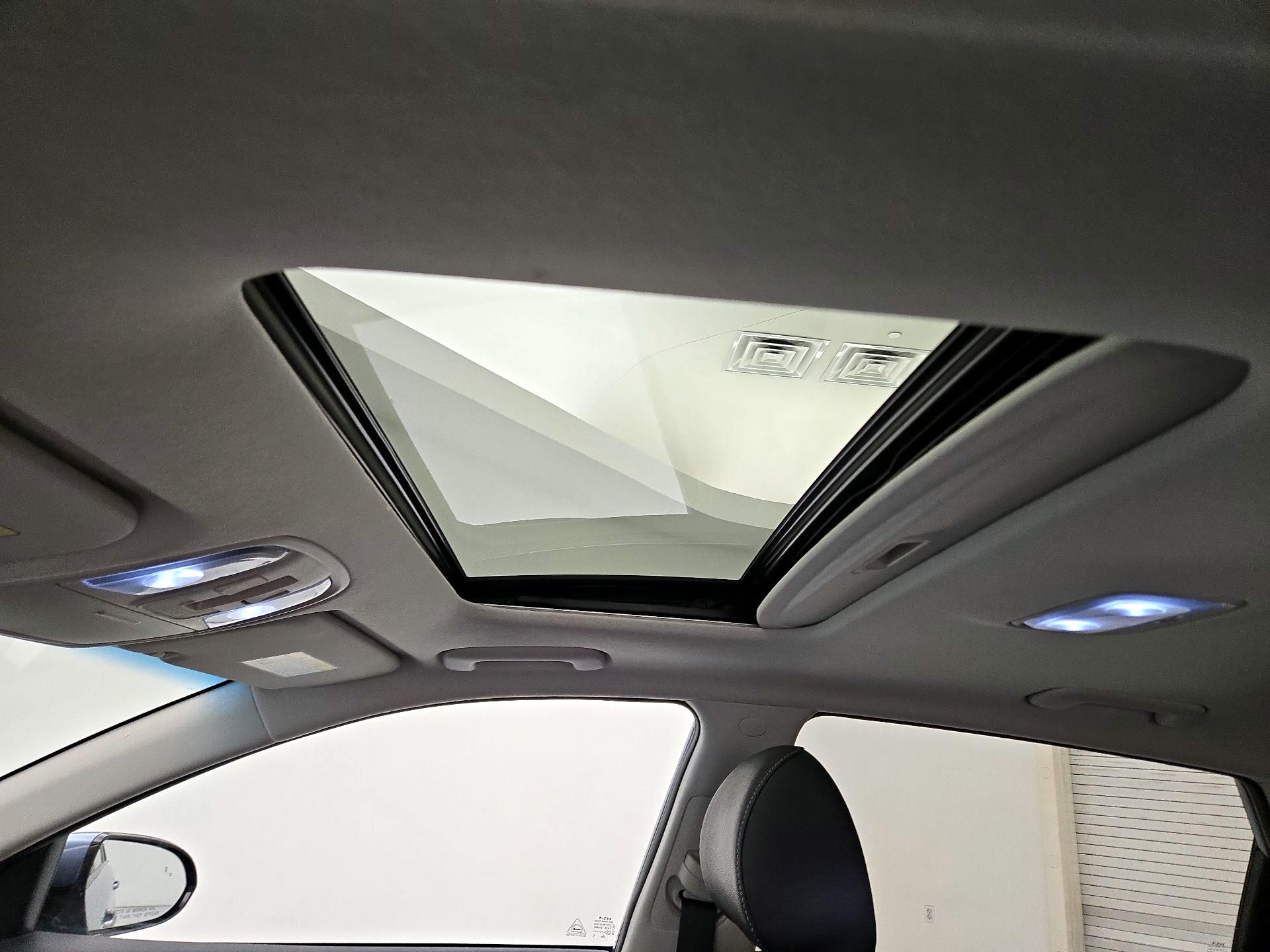 Thumbnail: 2022 Kia Niro - 20