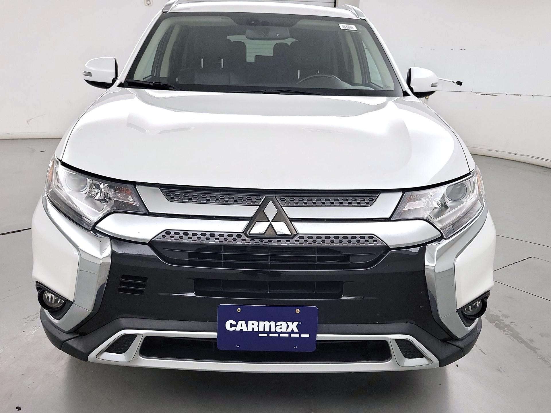 Thumbnail: 2019 Mitsubishi Outlander - 2