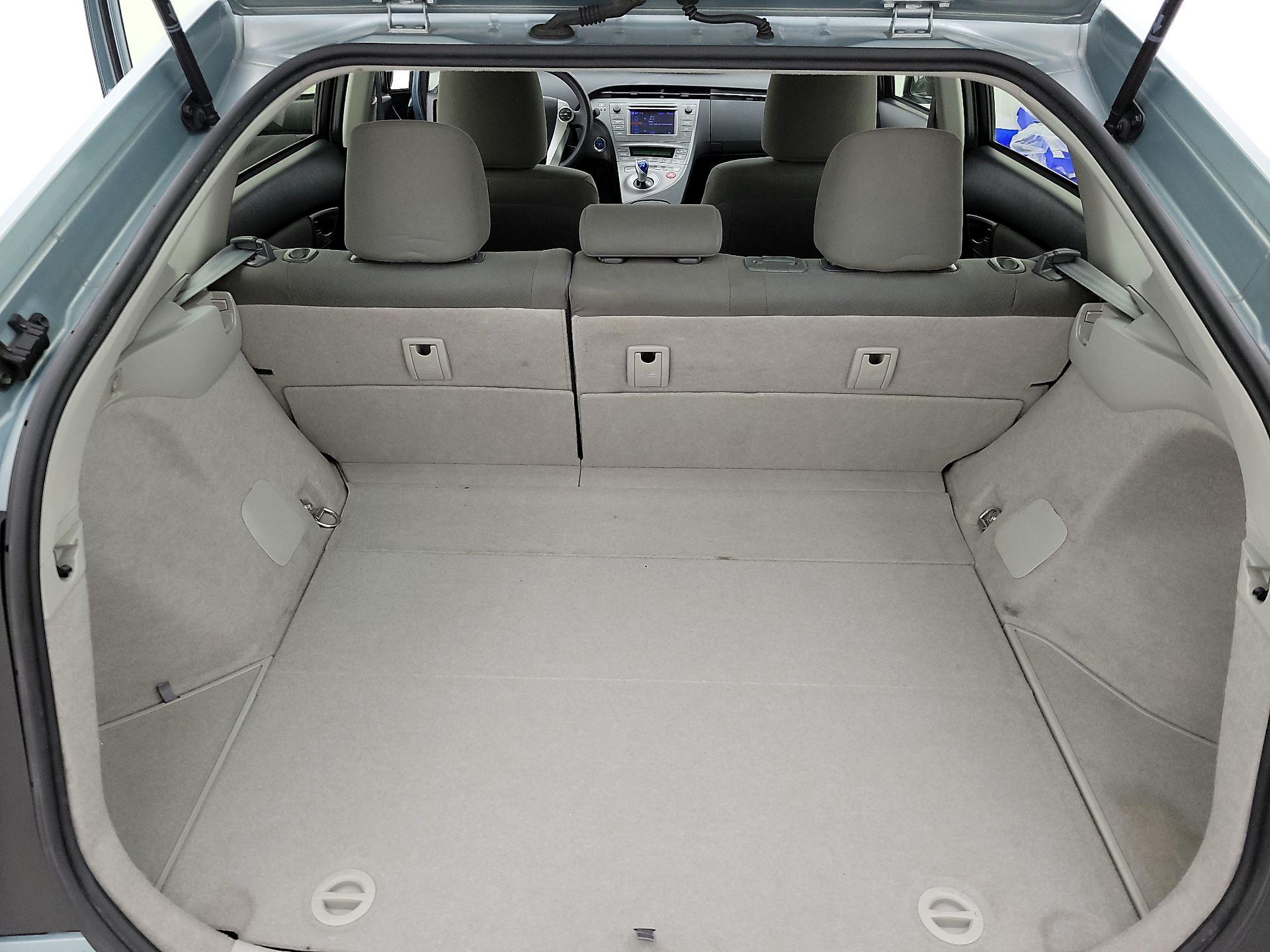 Thumbnail: 2015 Toyota Prius - 20