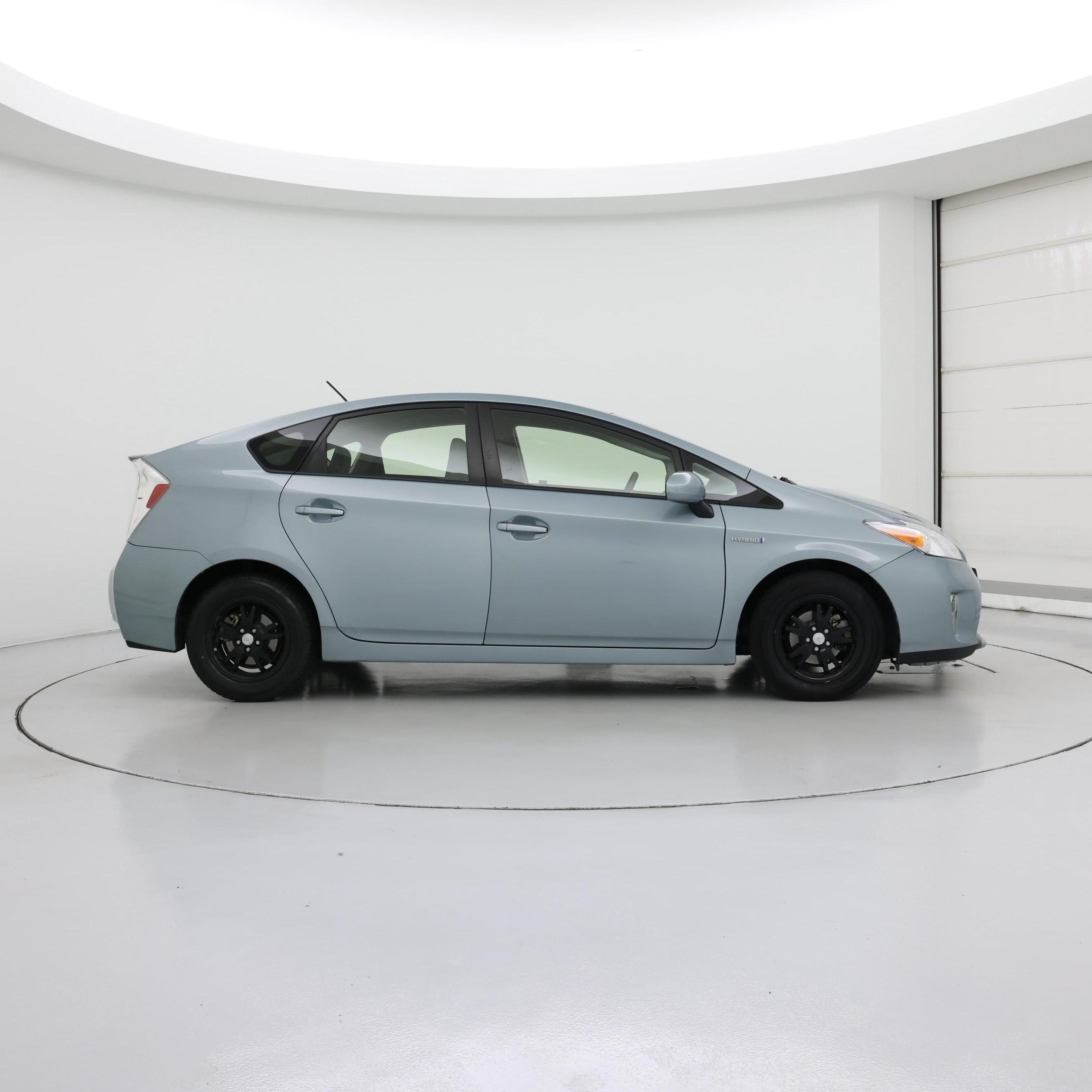 Thumbnail: 2015 Toyota Prius - 7