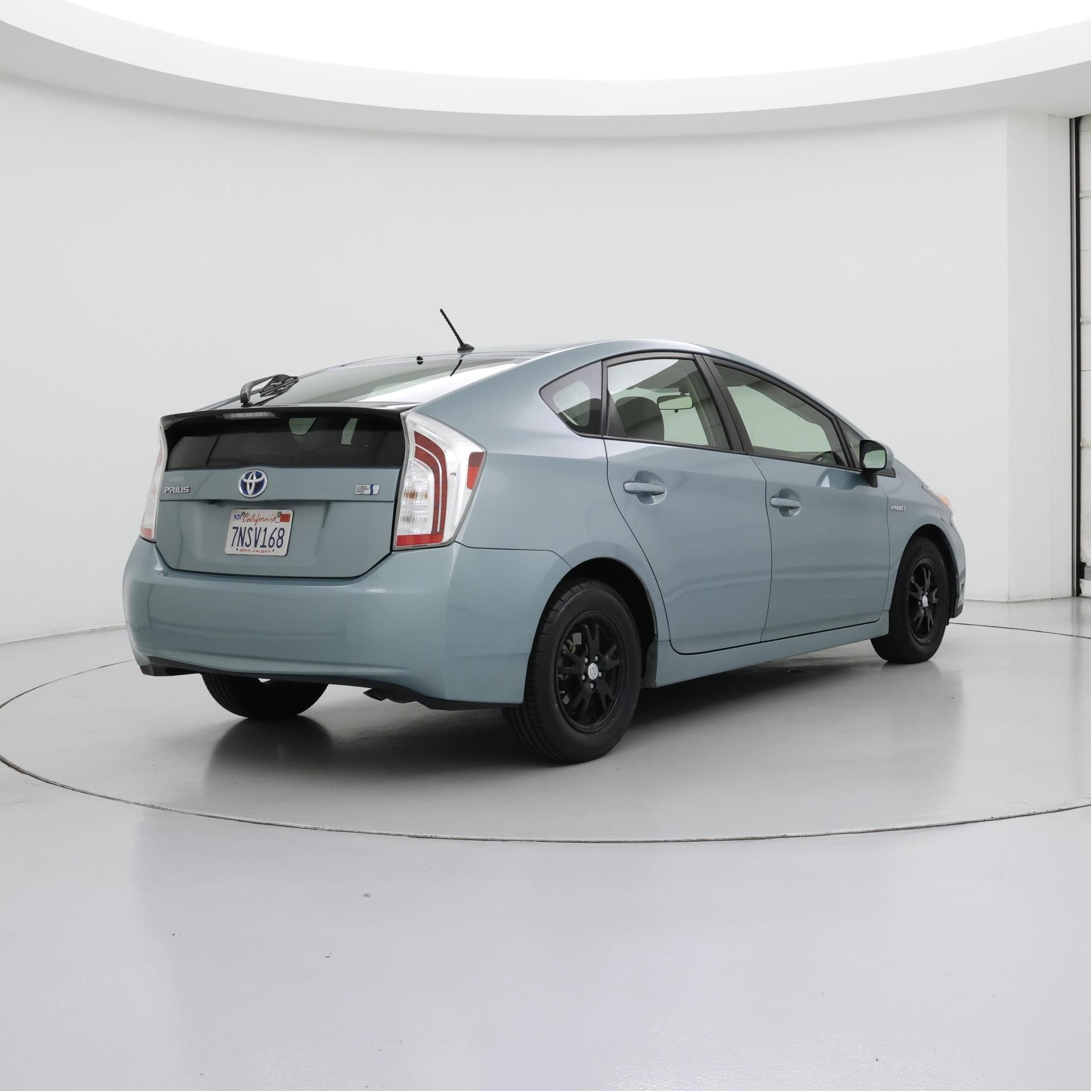 Thumbnail: 2015 Toyota Prius - 8