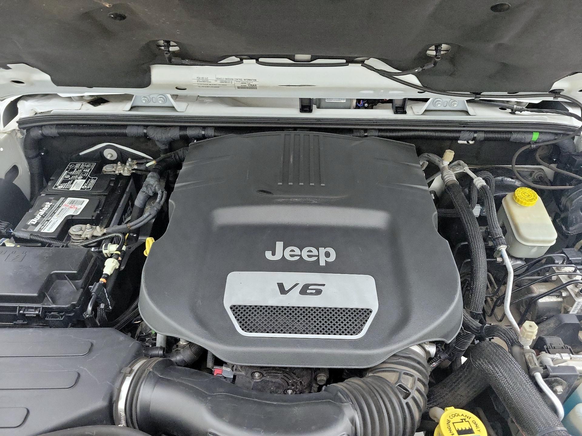 Thumbnail: 2015 Jeep Wrangler - 20
