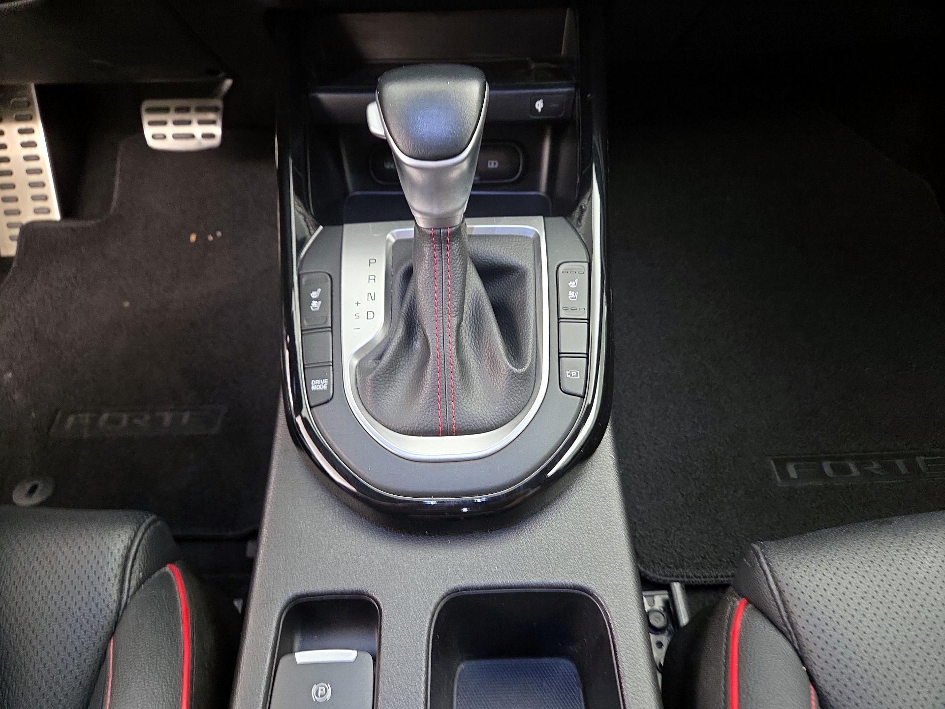 Thumbnail: 2023 Kia Forte - 17