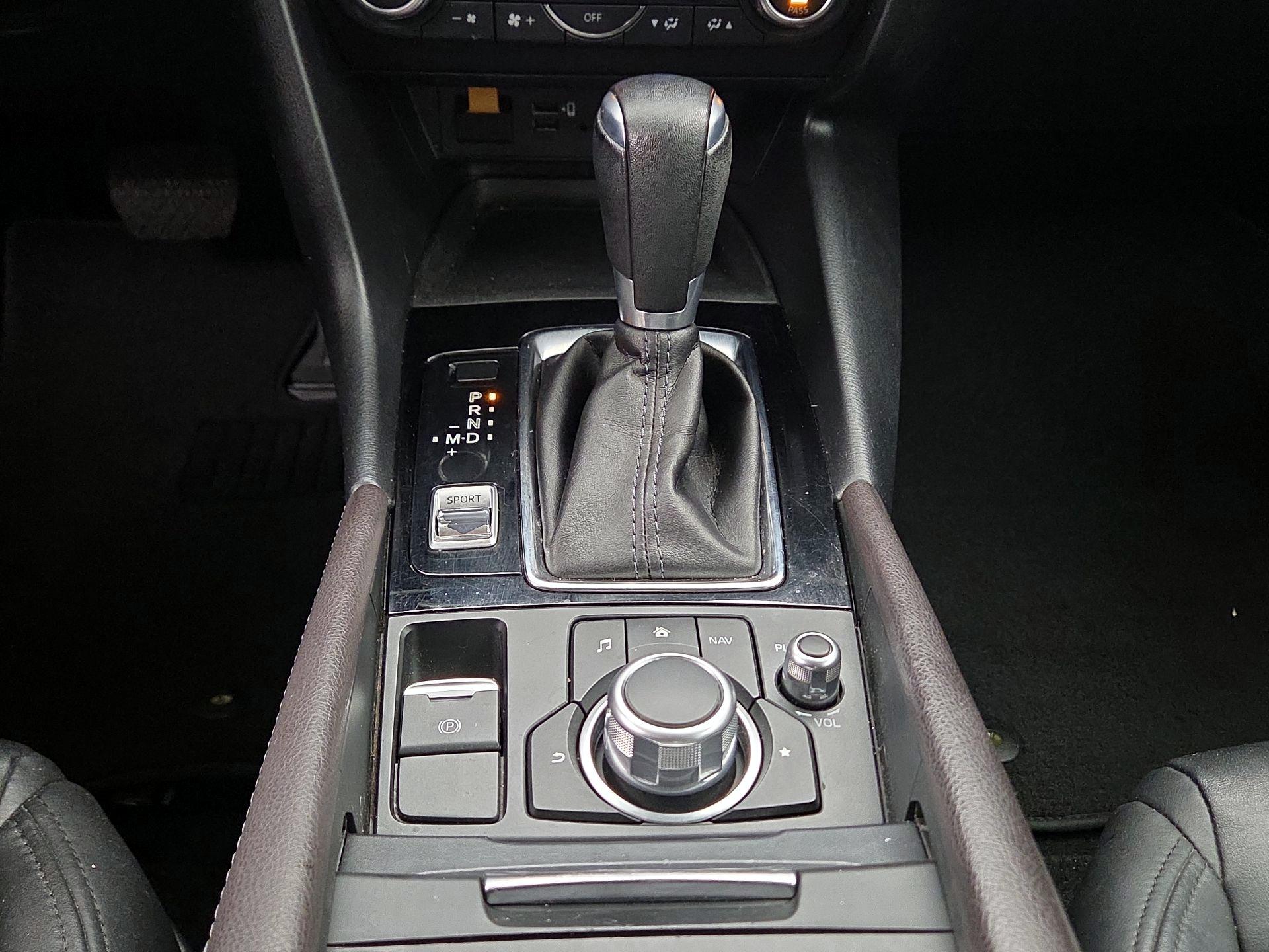 Thumbnail: 2017 Mazda Mazda3 - 16