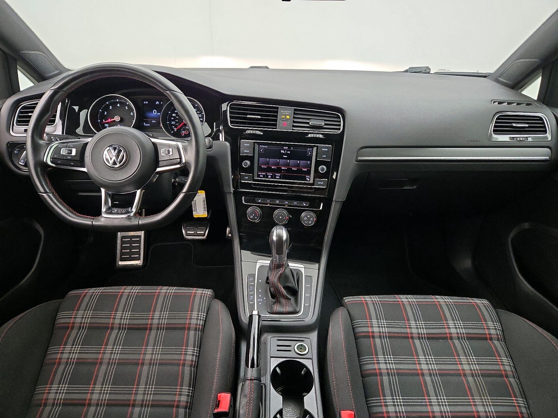 Thumbnail: 2019 Volkswagen Golf - 9