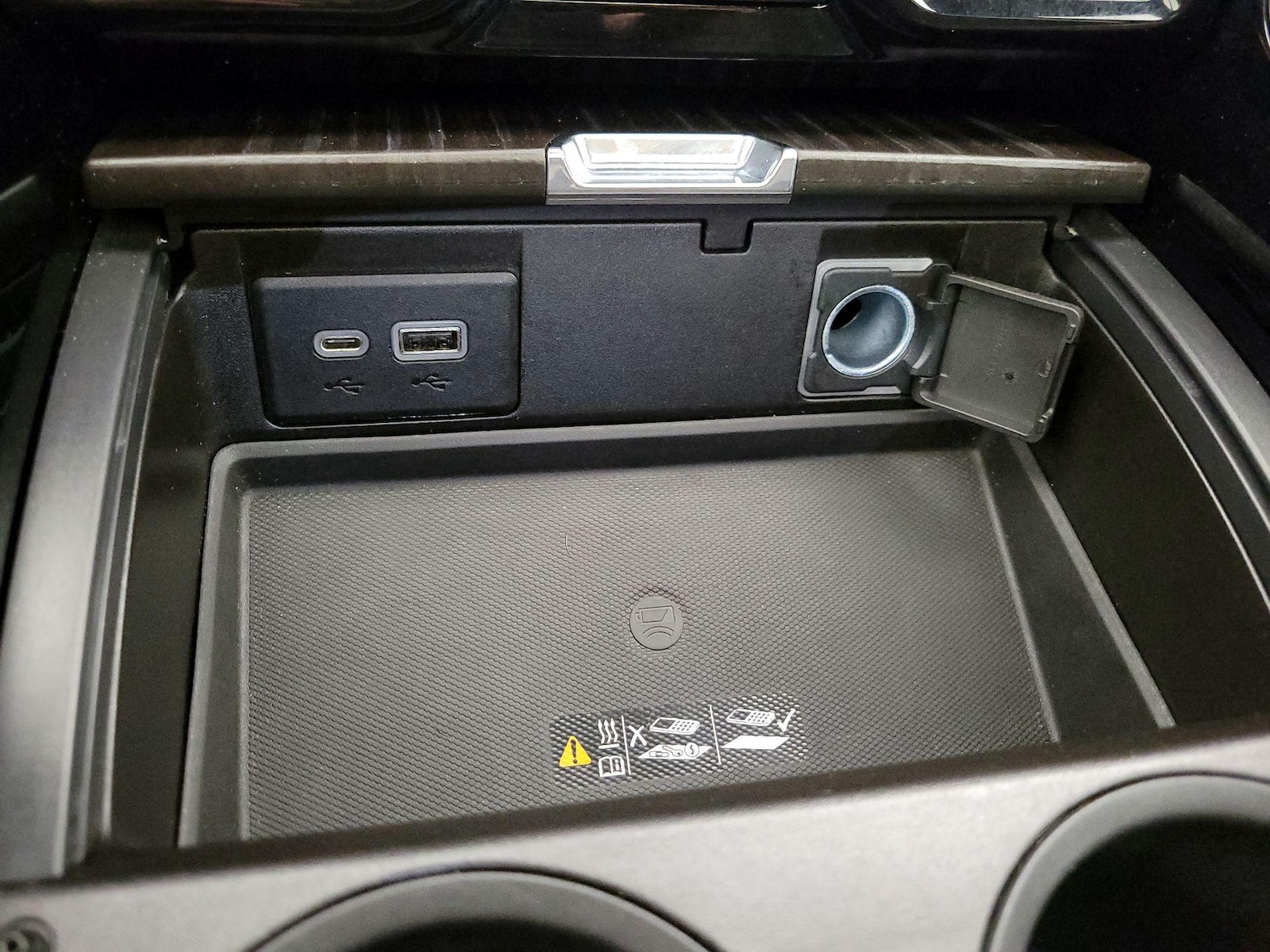 2021 GMC Yukon Denali - Photo 20