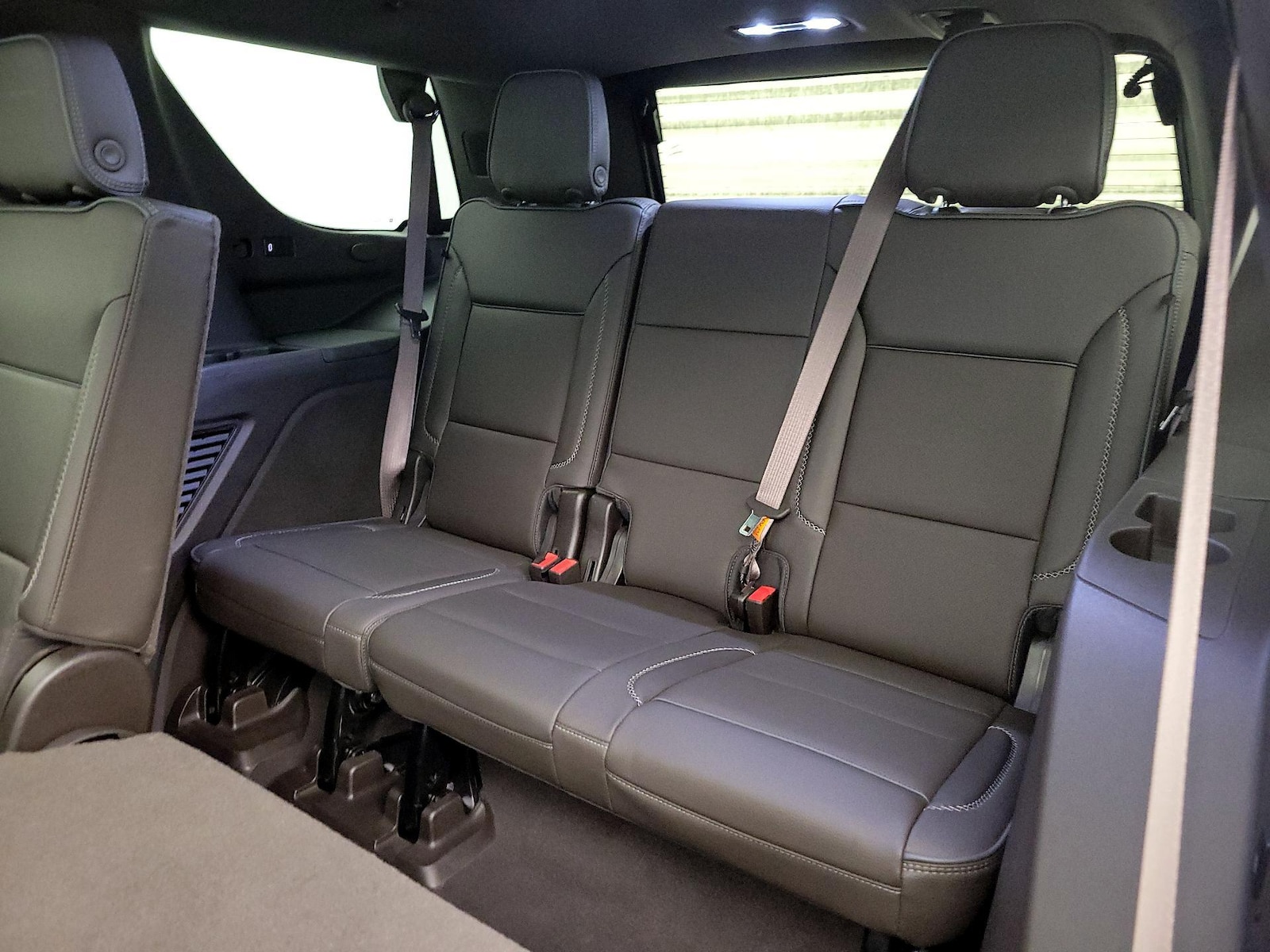 2021 GMC Yukon Denali - Photo 23