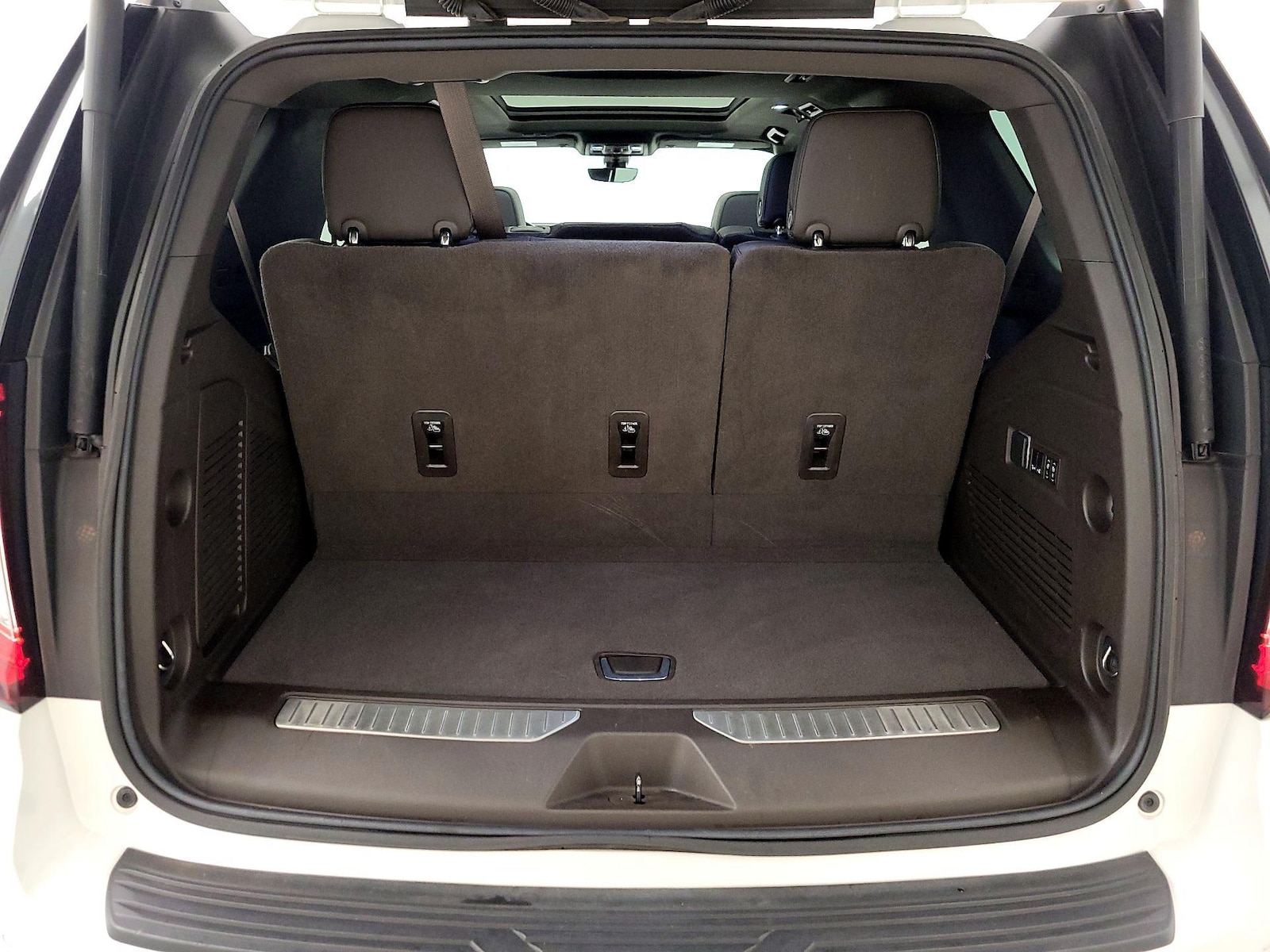 2021 GMC Yukon Denali - Photo 24
