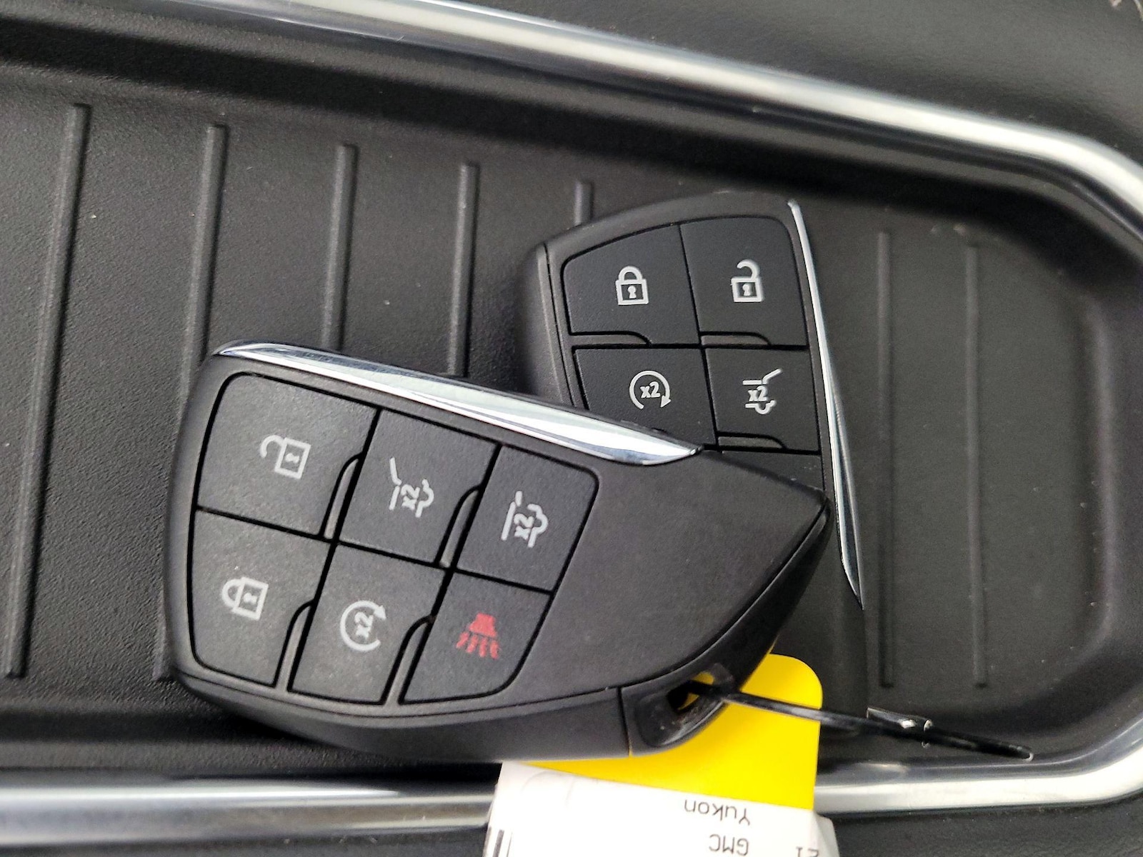 2021 GMC Yukon Denali - Photo 27