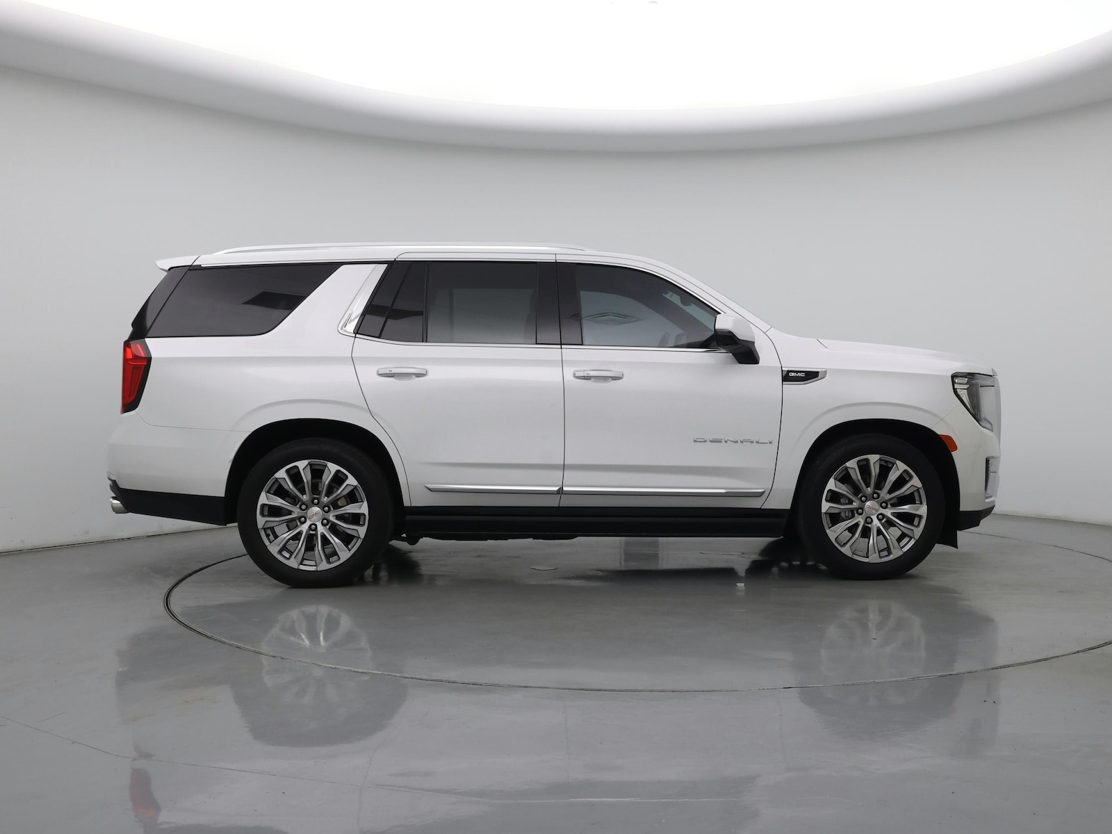 2021 GMC Yukon Denali - Photo 8