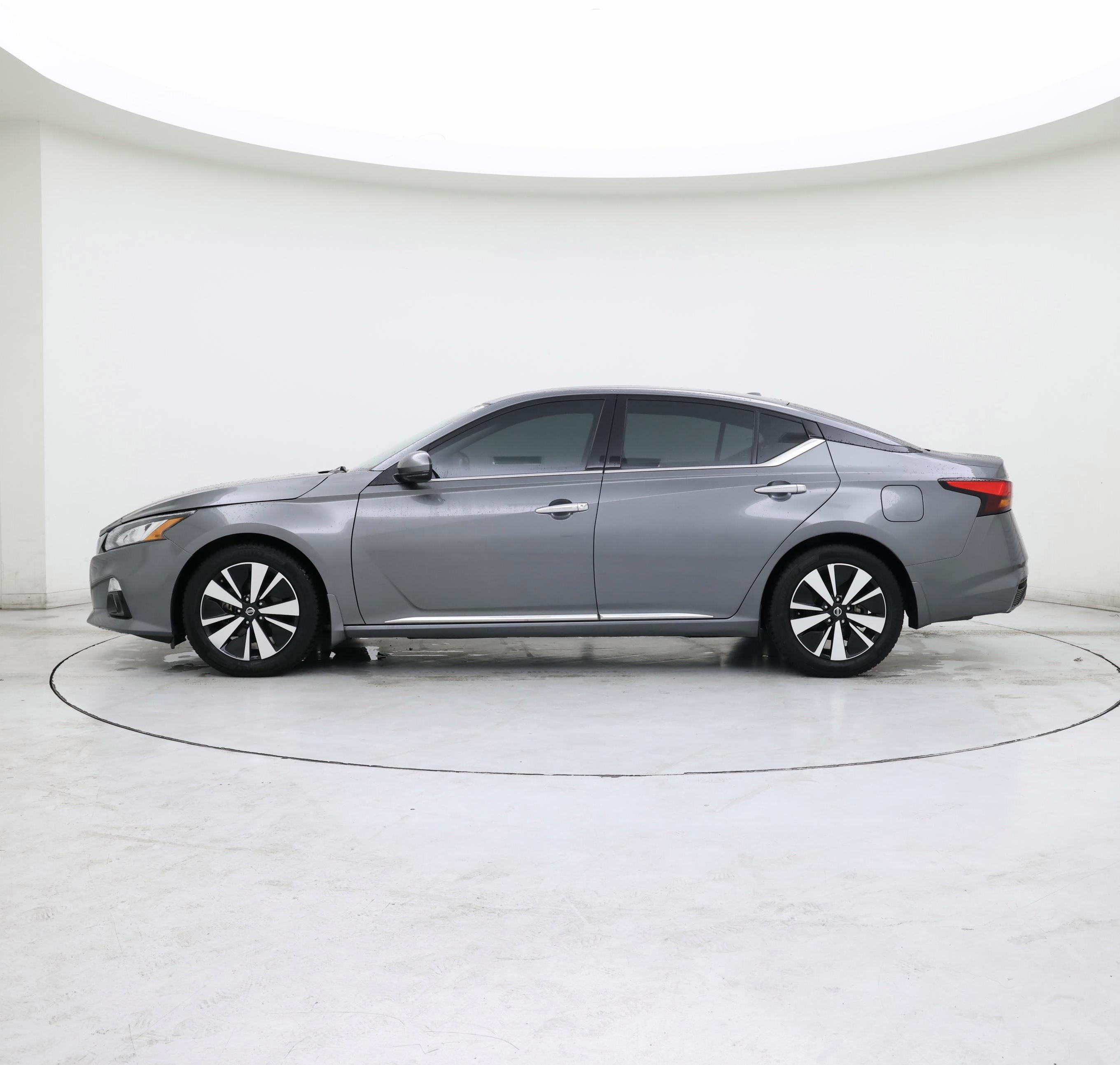 Thumbnail: 2019 Nissan Altima - 3