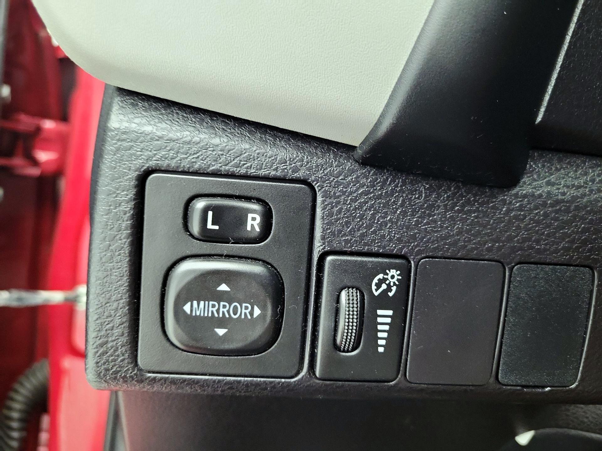 Thumbnail: 2018 Toyota Corolla - 13