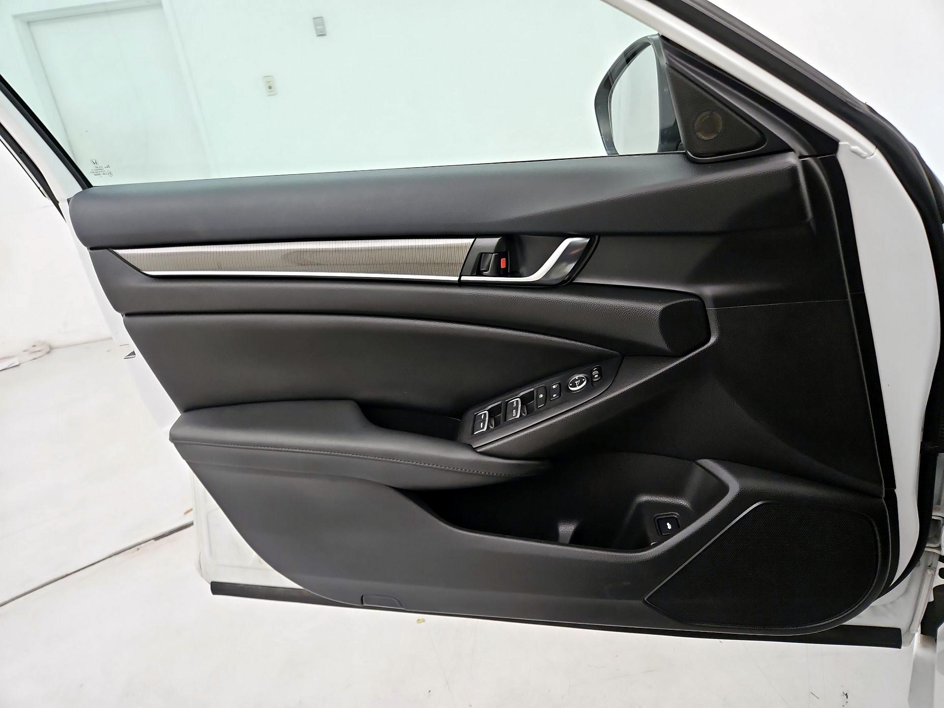Thumbnail: 2021 Honda Accord - 12