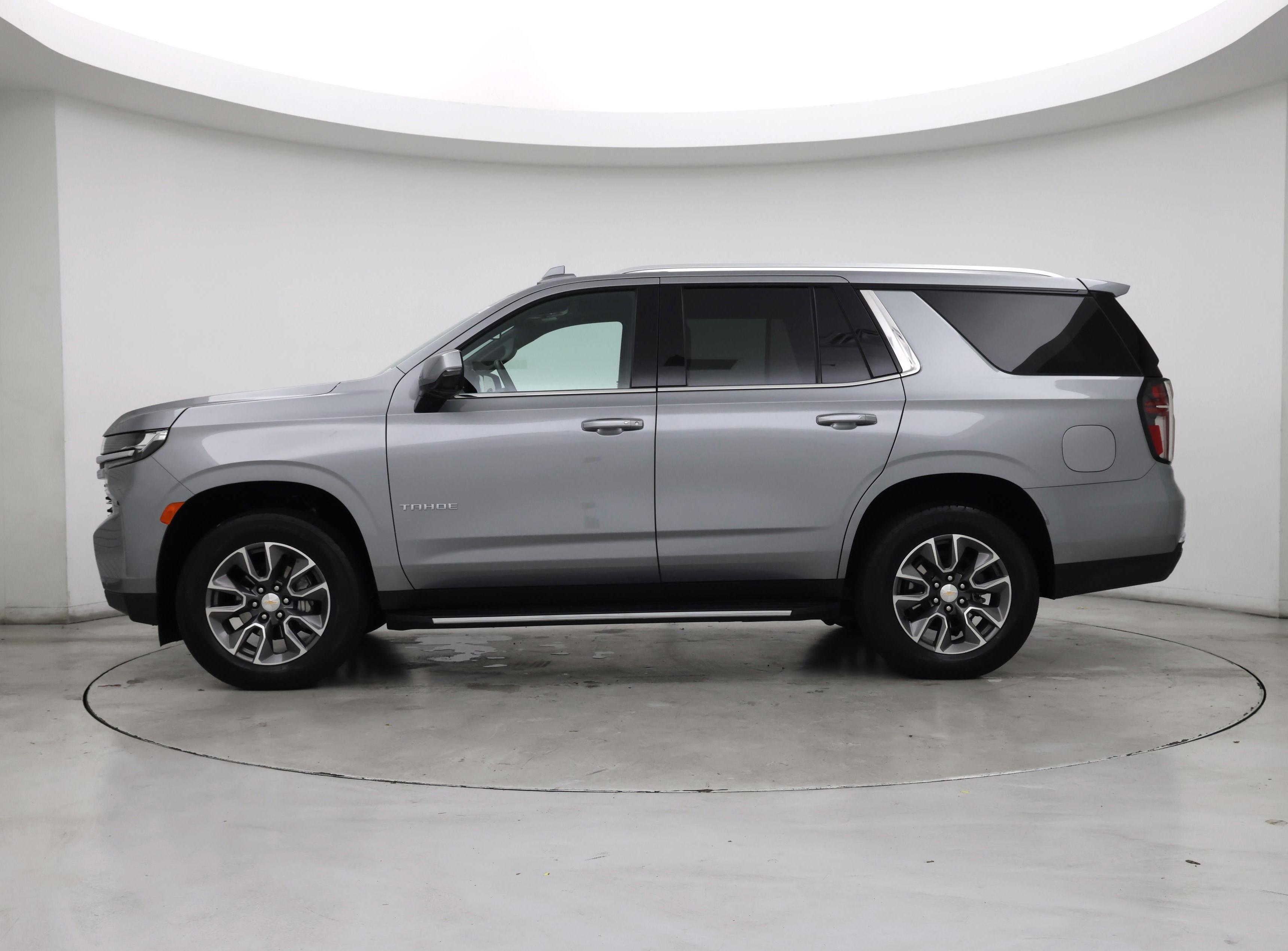 Thumbnail: 2024 Chevrolet Tahoe - 3