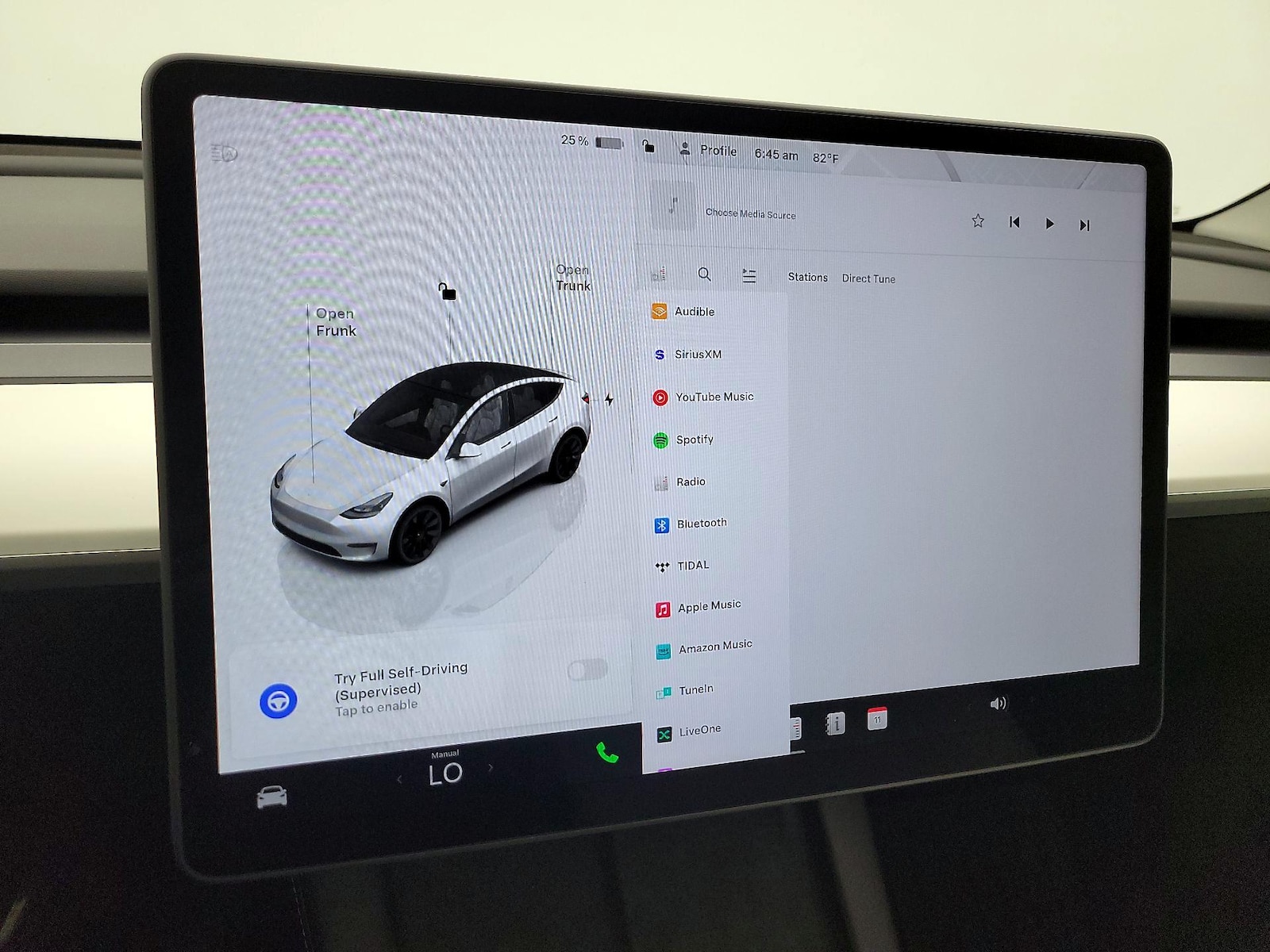 2025 Tesla Model Y Long Range - Photo 17