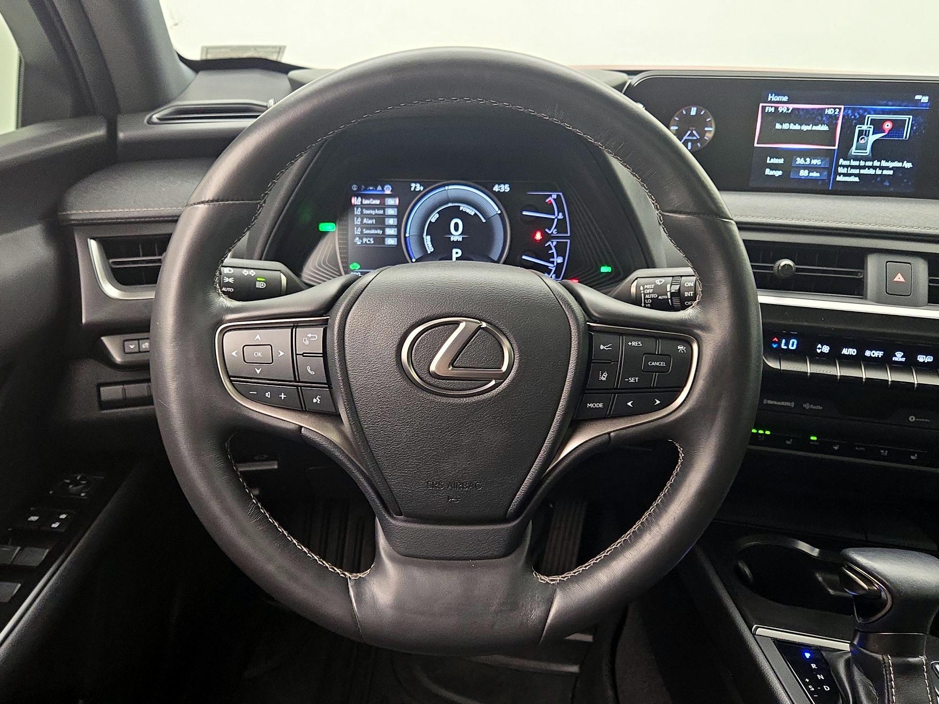 Thumbnail: 2020 Lexus UX - 10