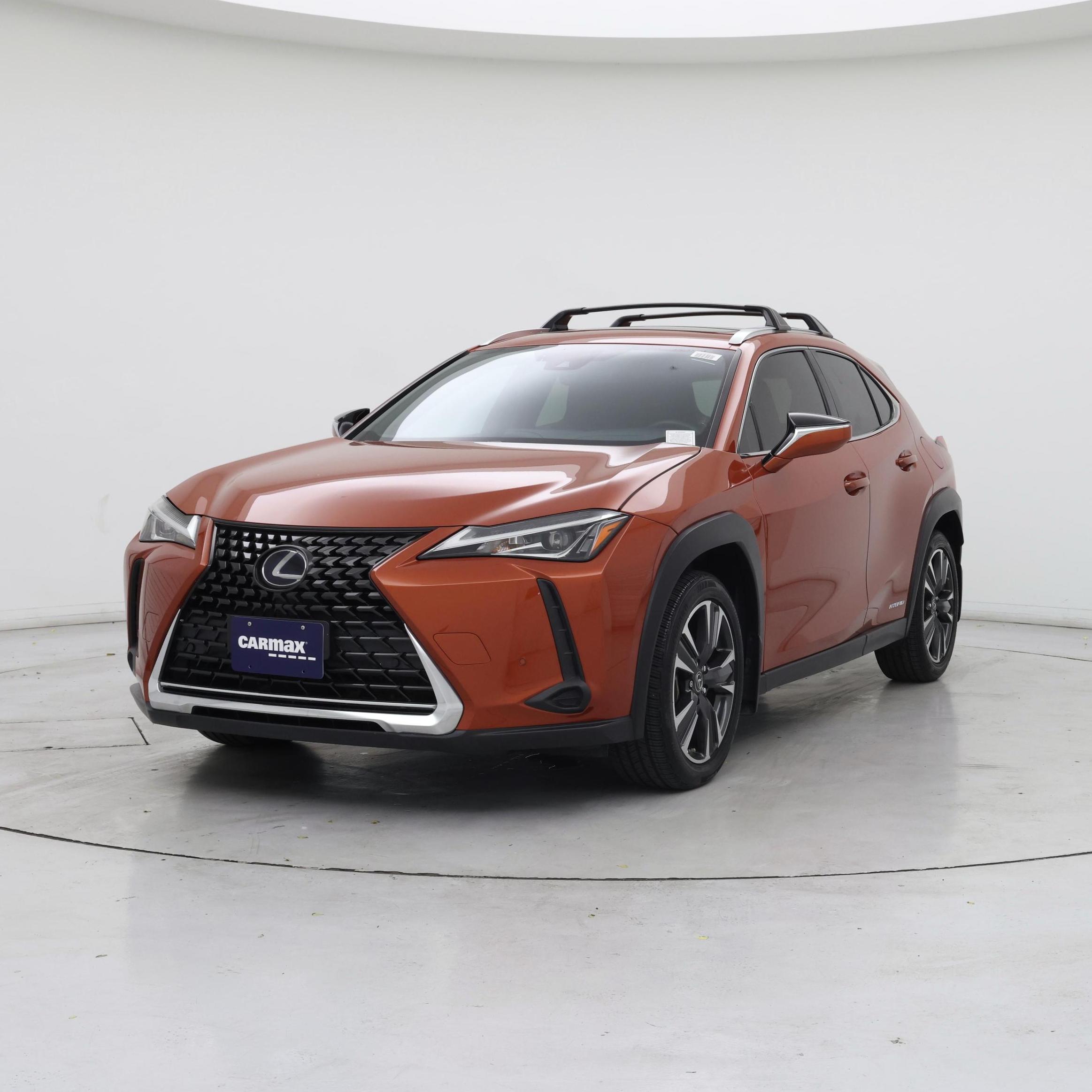 Thumbnail: 2020 Lexus UX - 4
