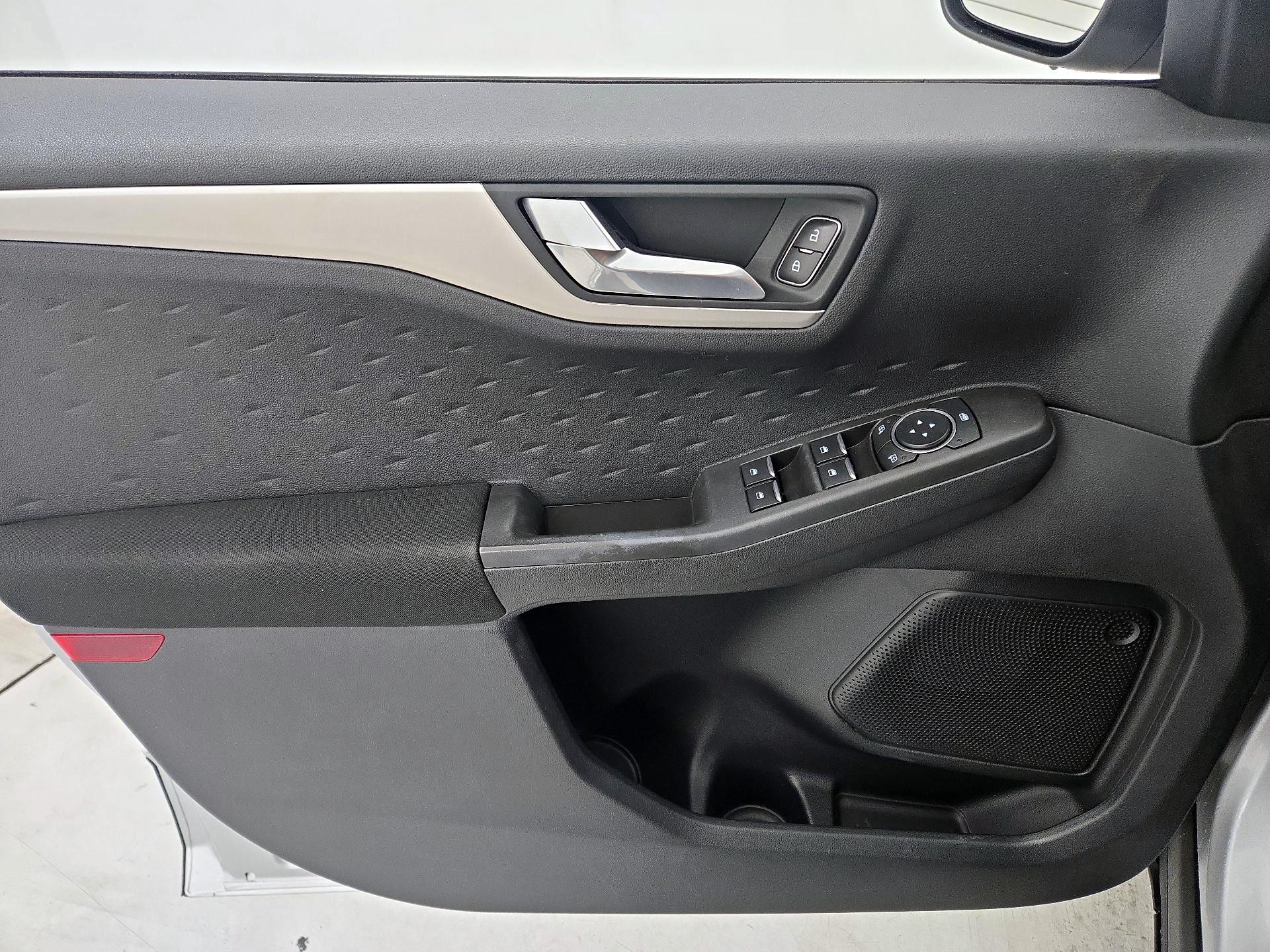 Thumbnail: 2020 Ford Escape - 12