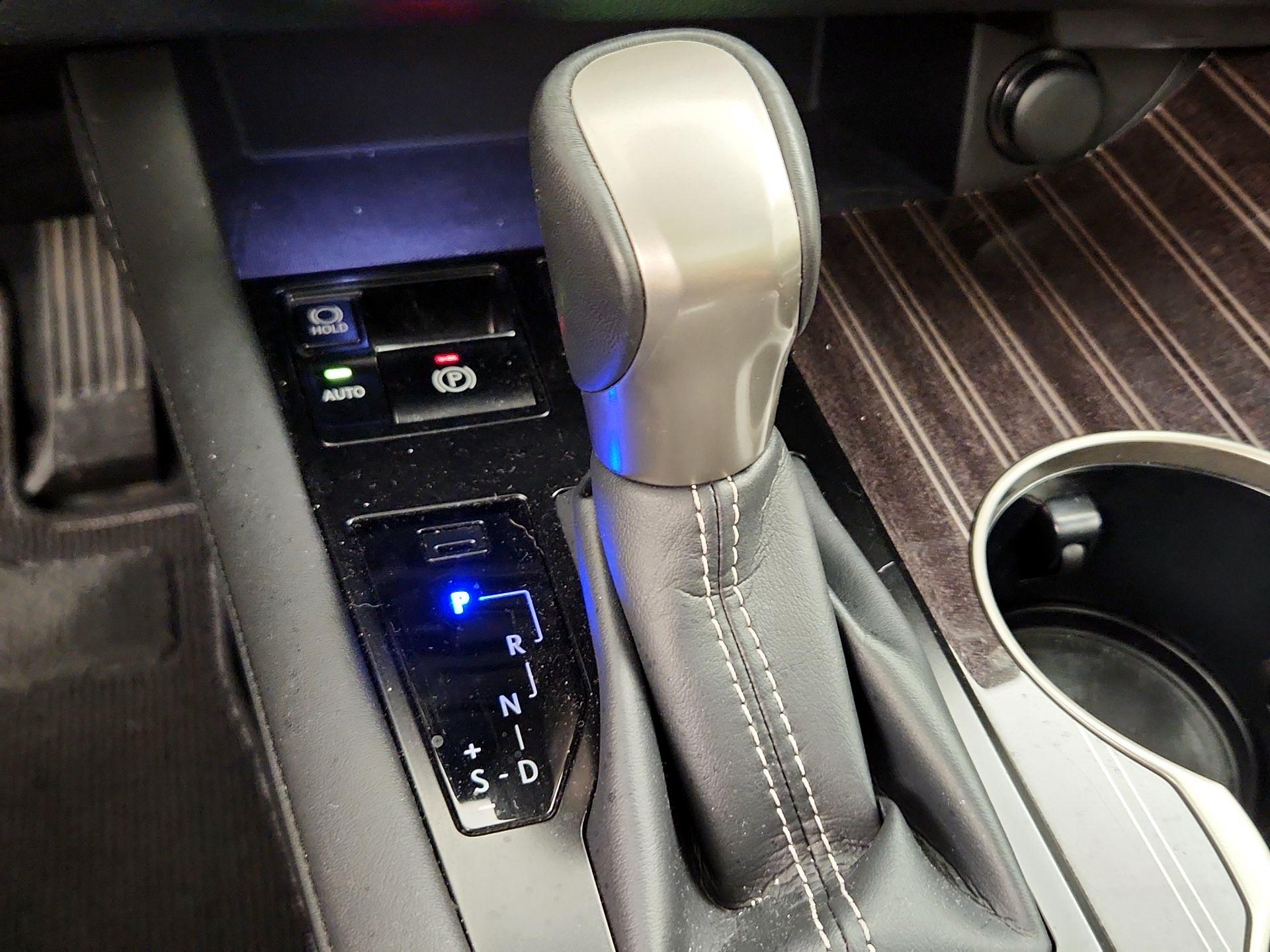 Thumbnail: 2019 Lexus RX - 18