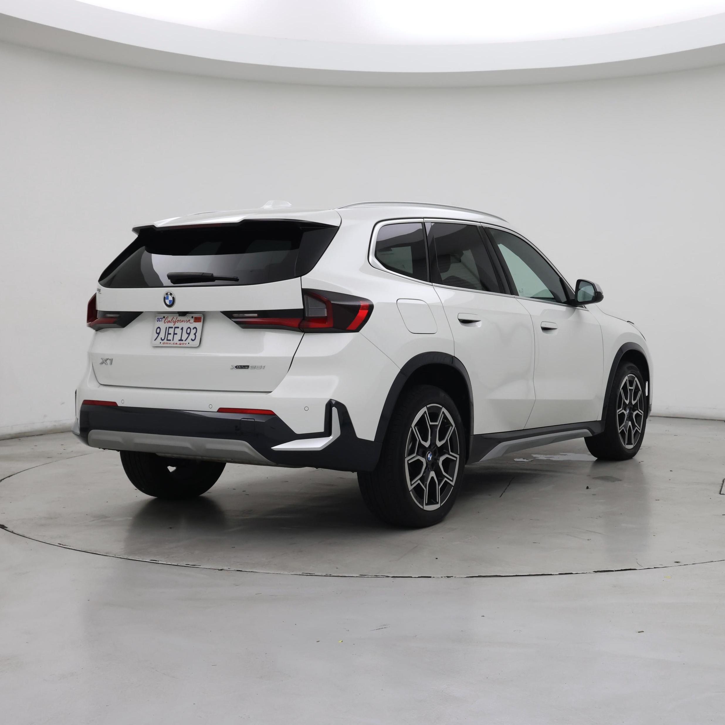 Thumbnail: 2023 BMW X1 - 8