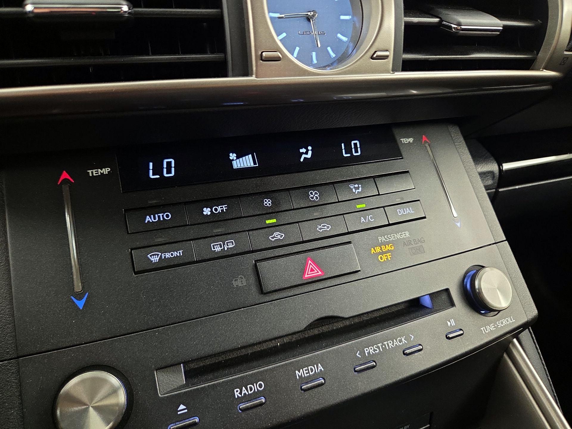 Thumbnail: 2015 Lexus IS - 17
