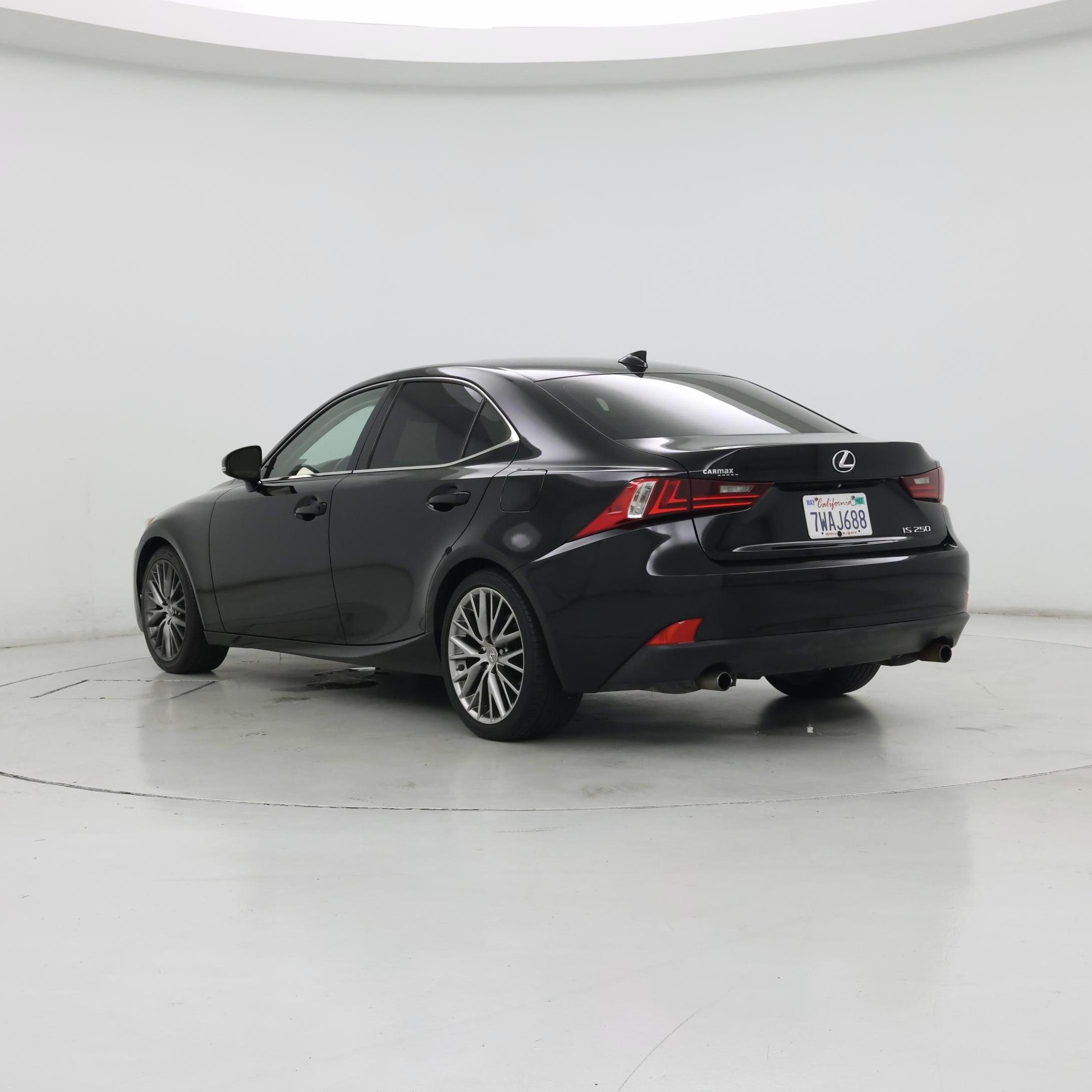 Thumbnail: 2015 Lexus IS - 2