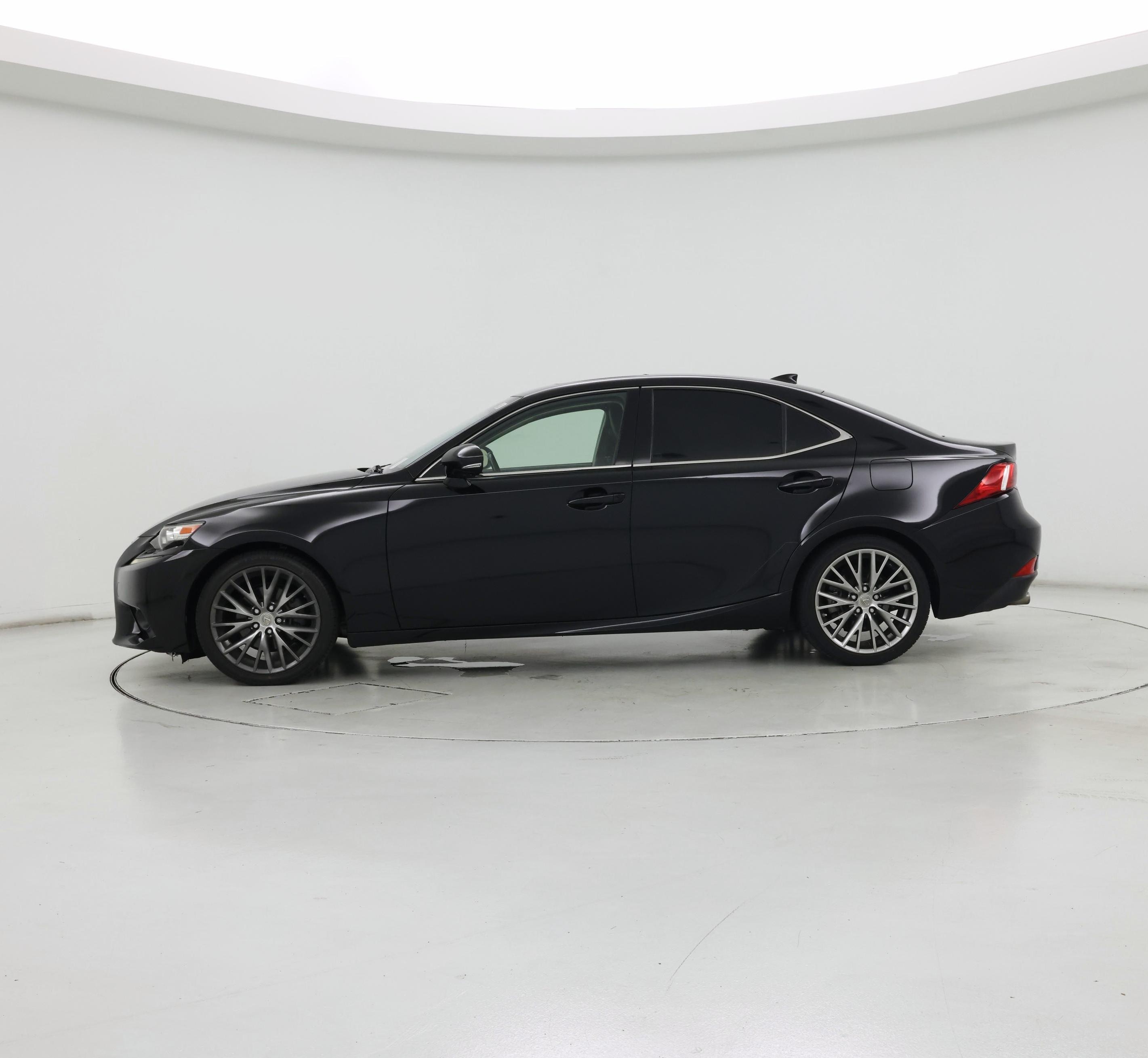 Thumbnail: 2015 Lexus IS - 3