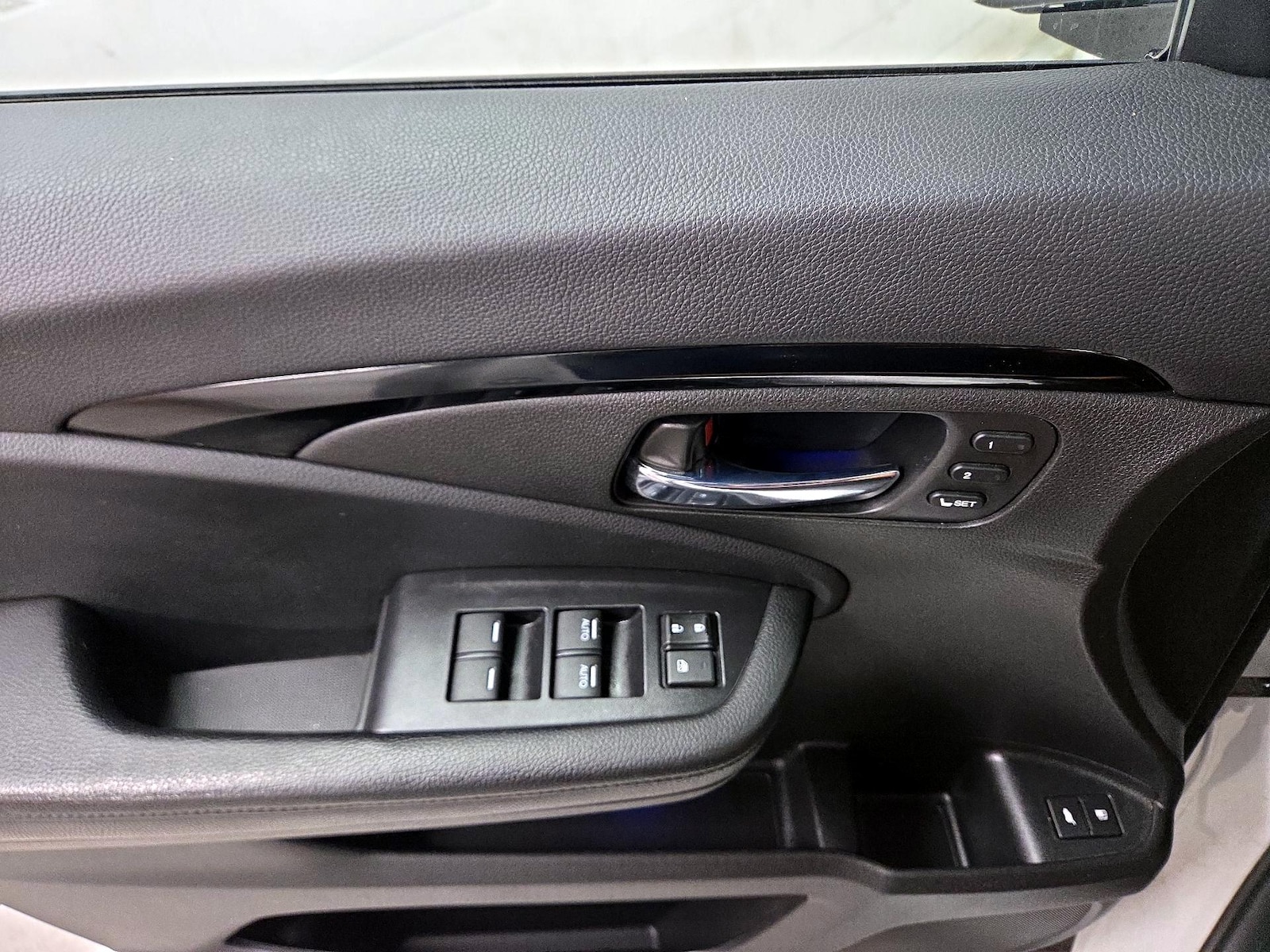 2020 Honda Pilot Touring - Photo 11