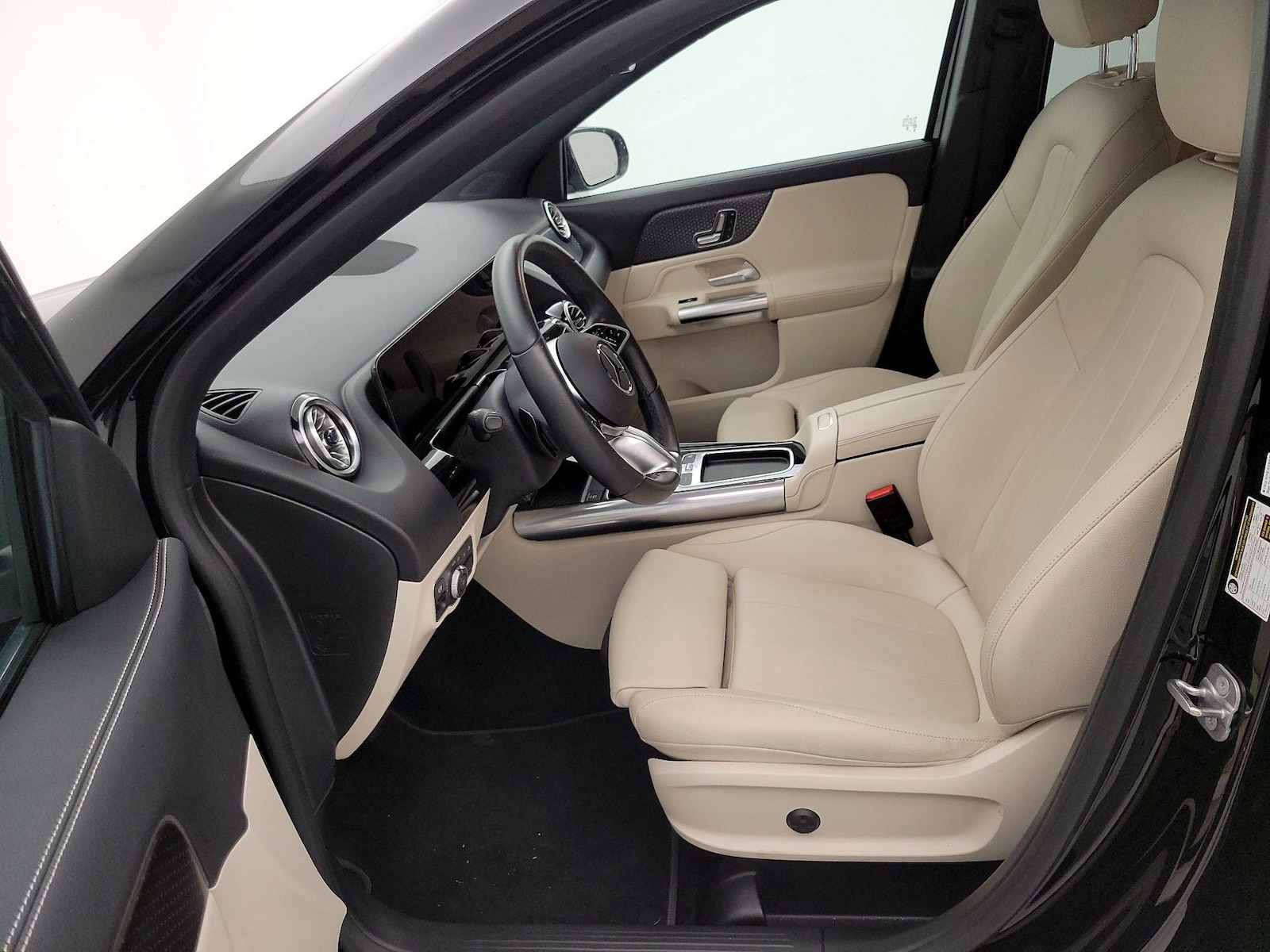 Side Airbags & Leatherette Seats