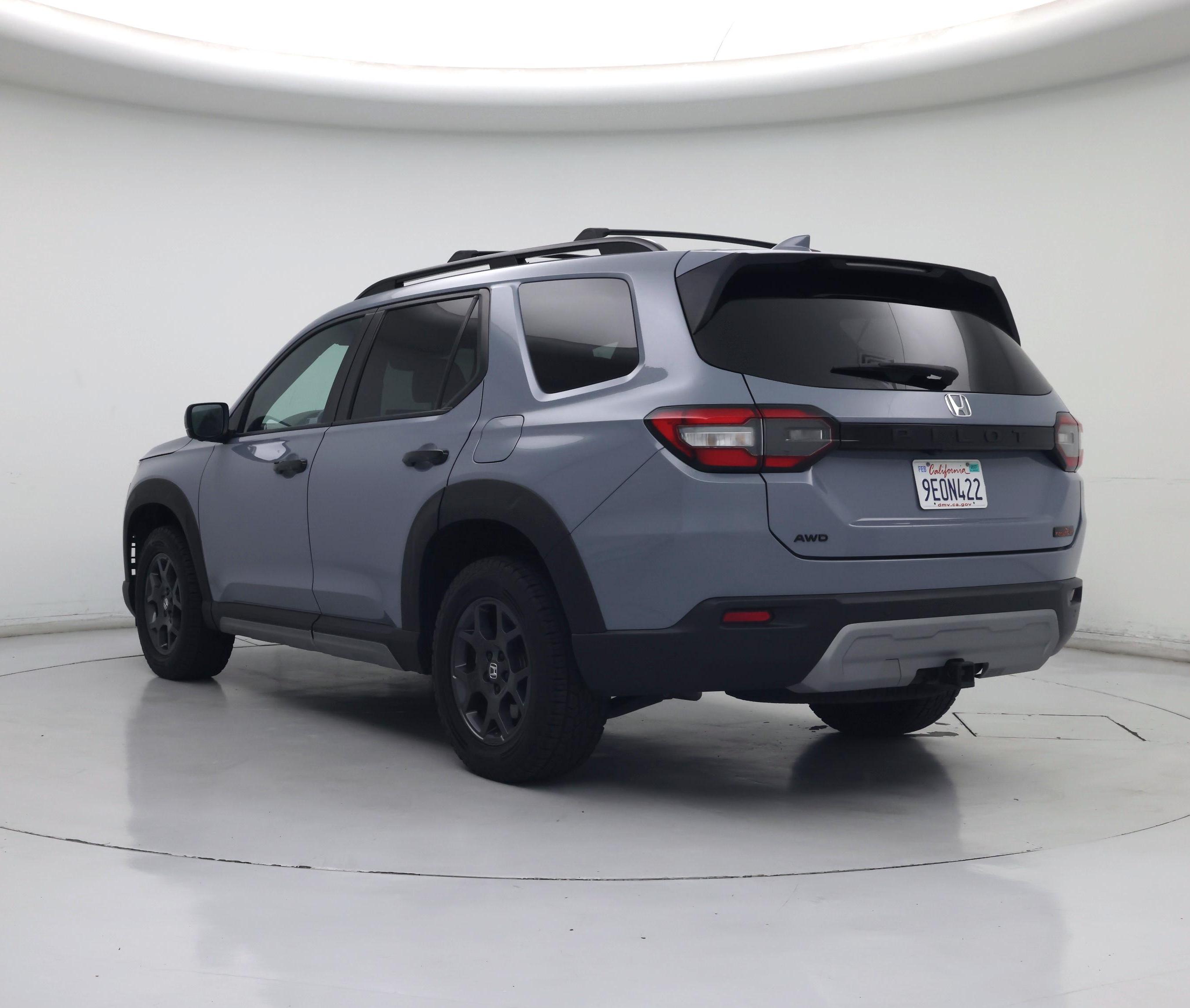 Thumbnail: 2023 Honda Pilot - 2