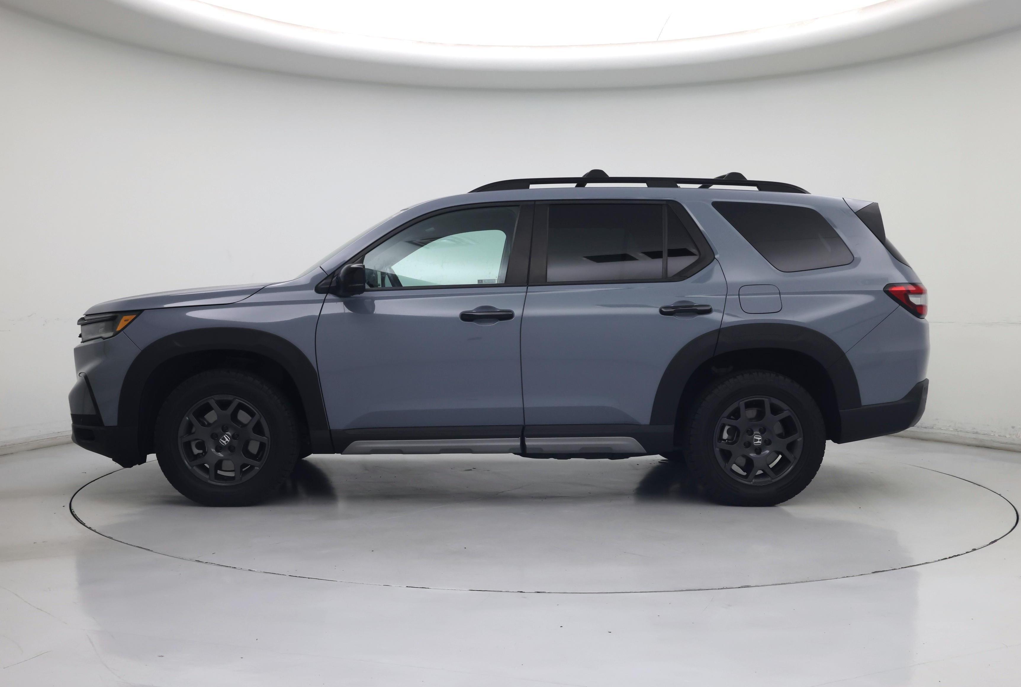Thumbnail: 2023 Honda Pilot - 3