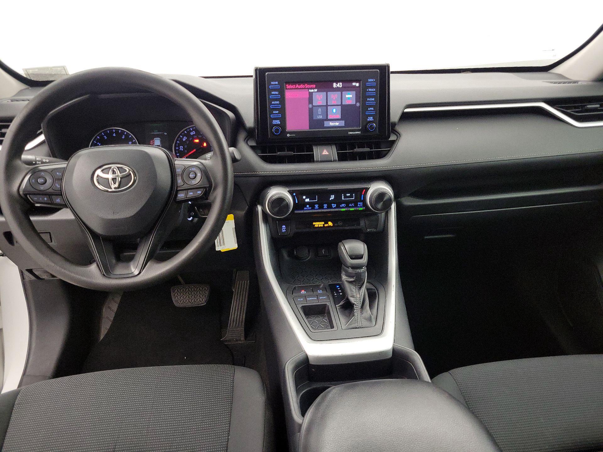 Thumbnail: 2020 Toyota RAV4 - 9