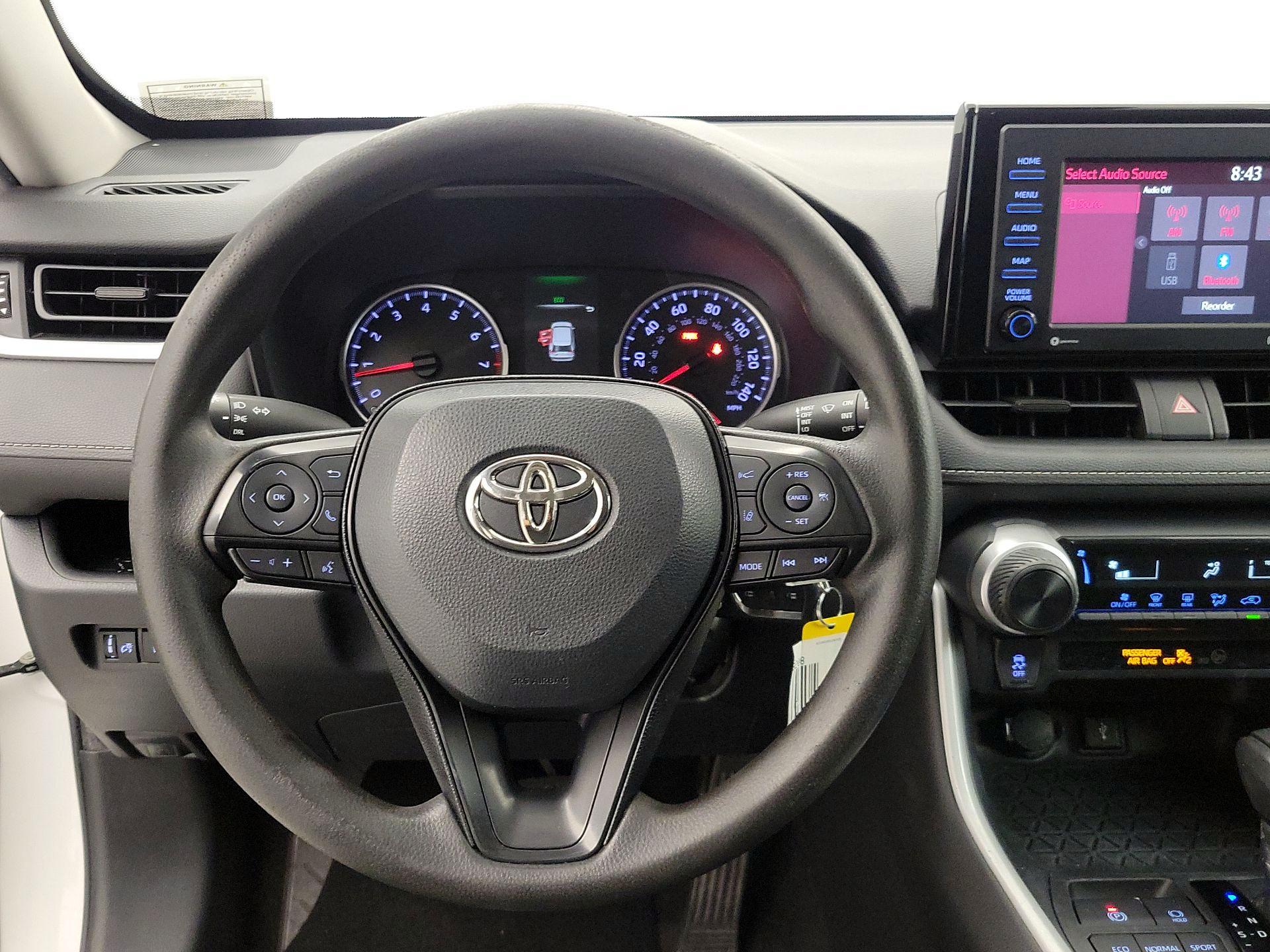 Thumbnail: 2020 Toyota RAV4 - 10