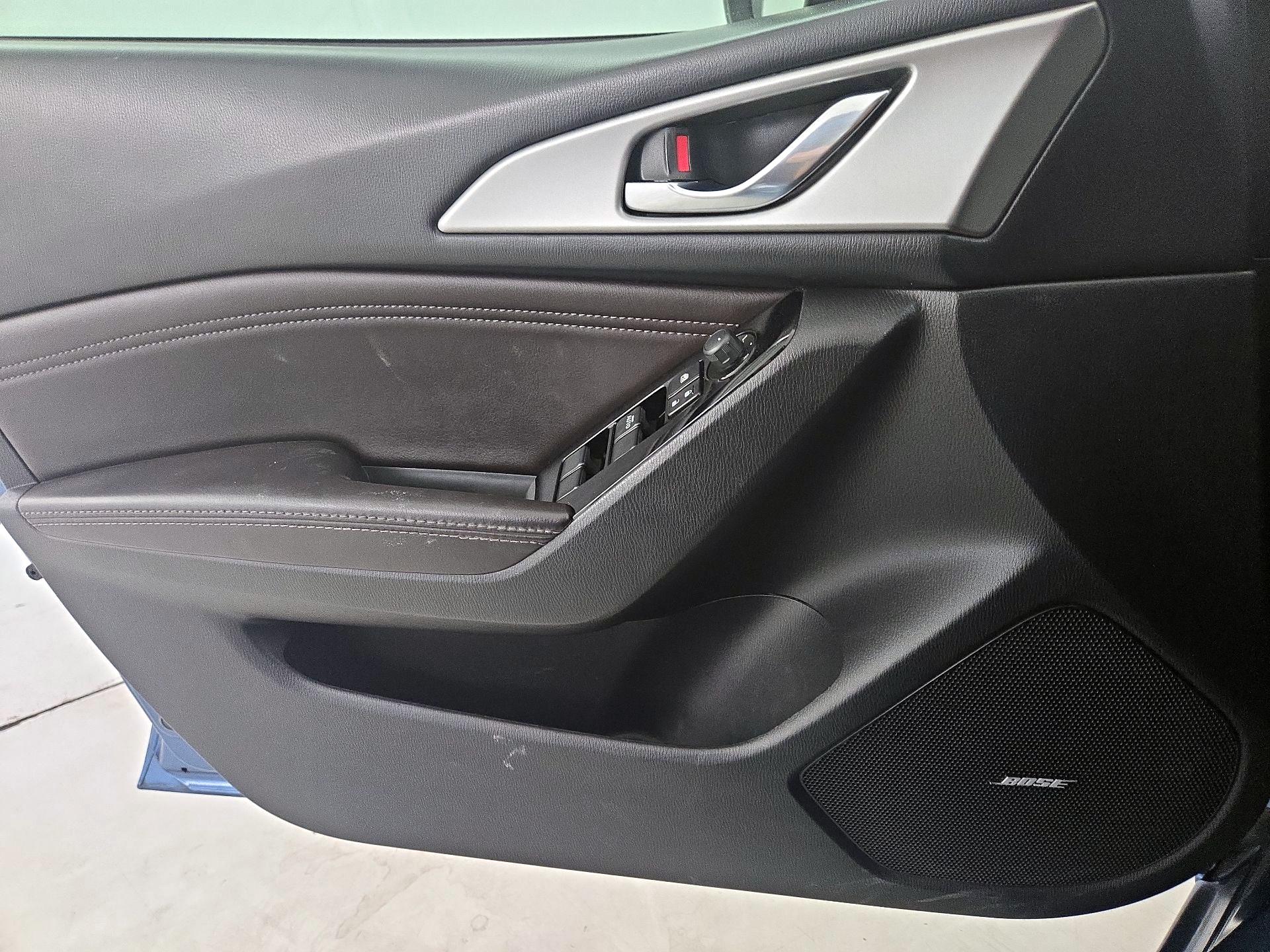 Thumbnail: 2017 Mazda Mazda3 - 12