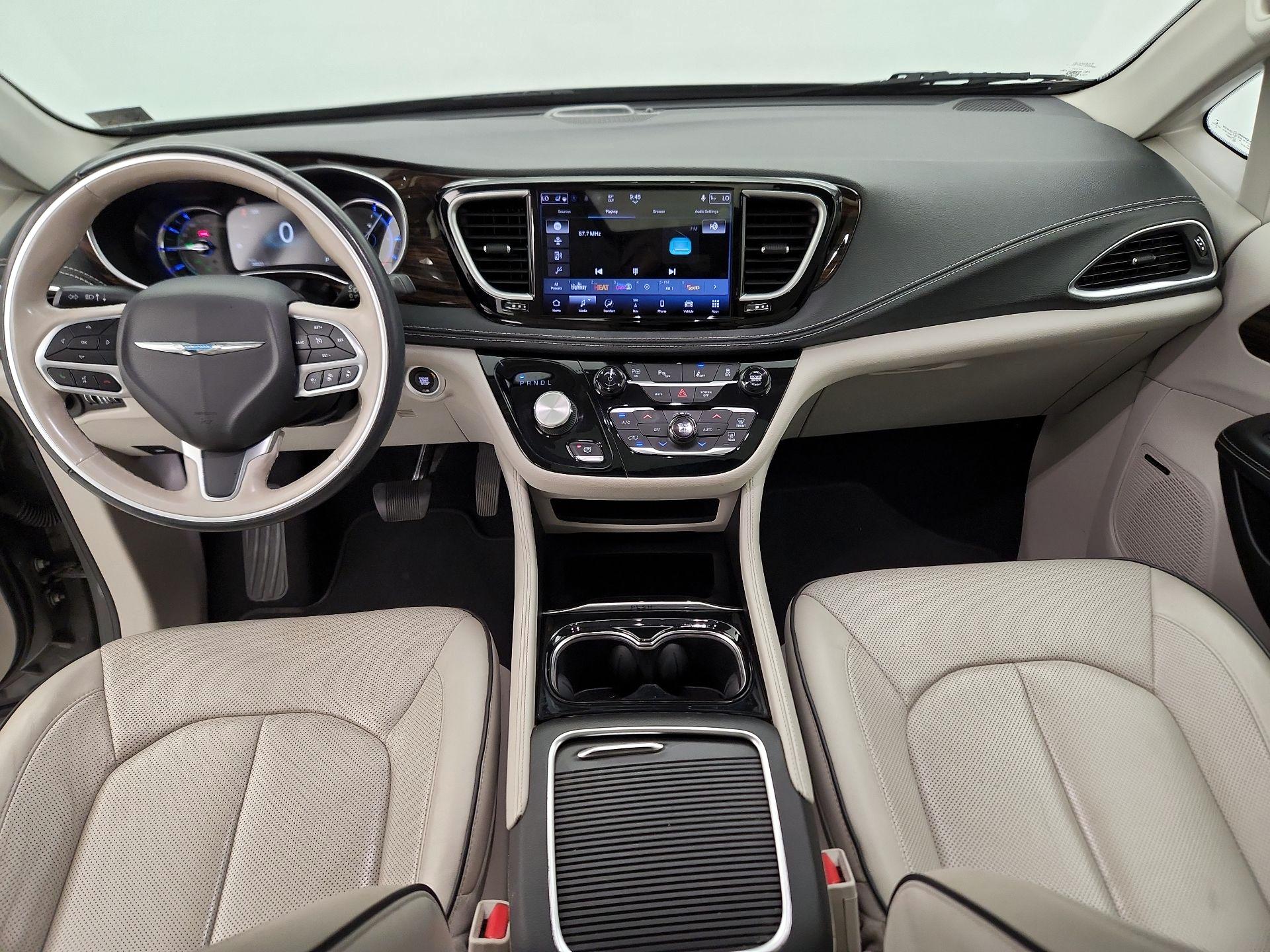 Thumbnail: 2021 Chrysler Pacifica - 9