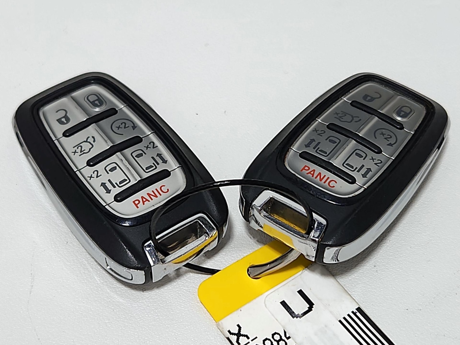 2021 Chrysler Pacifica Hybrid Limited - Photo 25