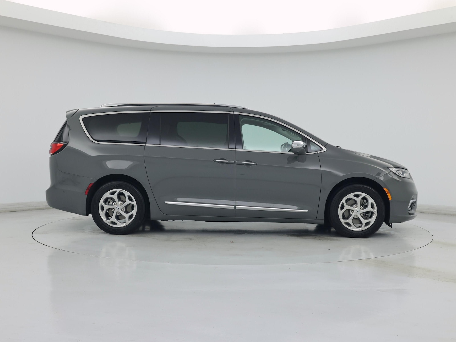 2021 Chrysler Pacifica Hybrid Limited - Photo 8
