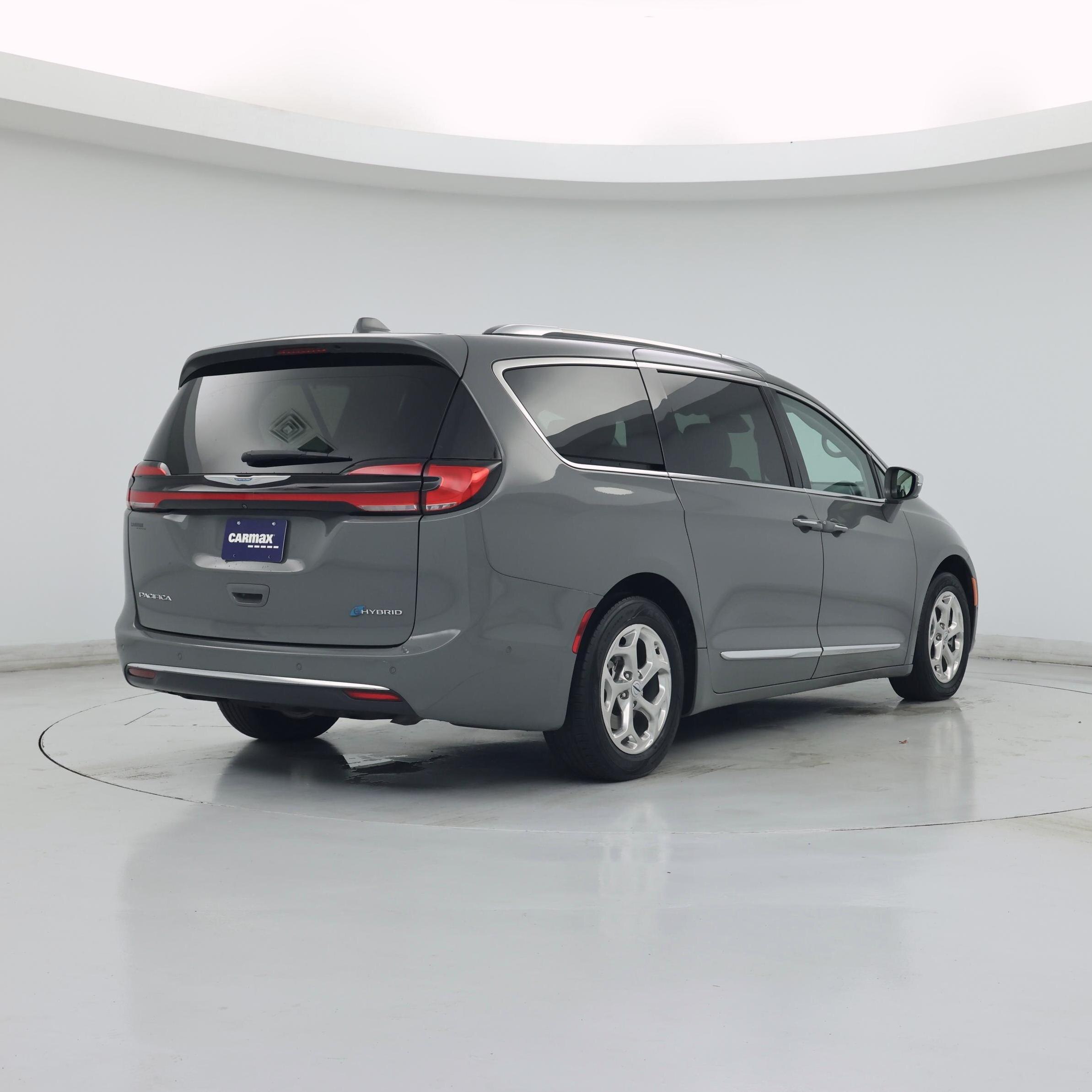 Thumbnail: 2021 Chrysler Pacifica - 8