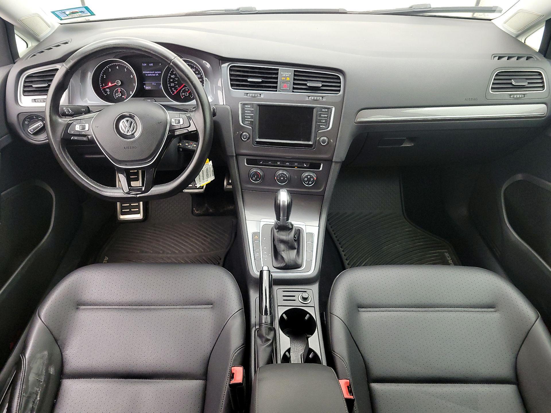 Thumbnail: 2017 Volkswagen Golf - 9
