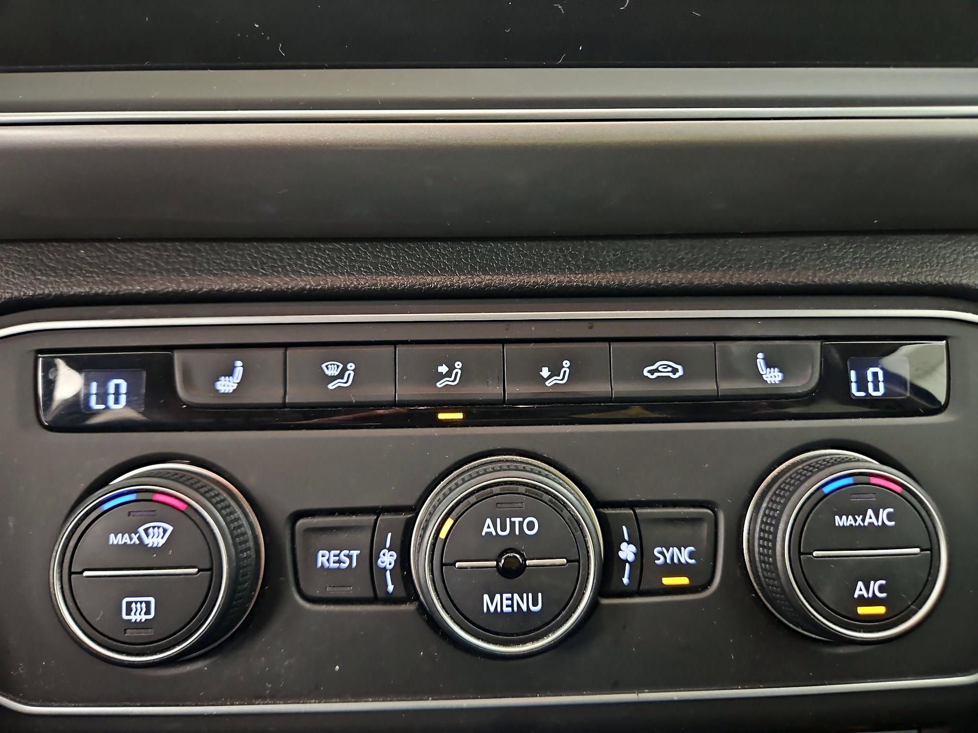 Thumbnail: 2019 Volkswagen Atlas - 16