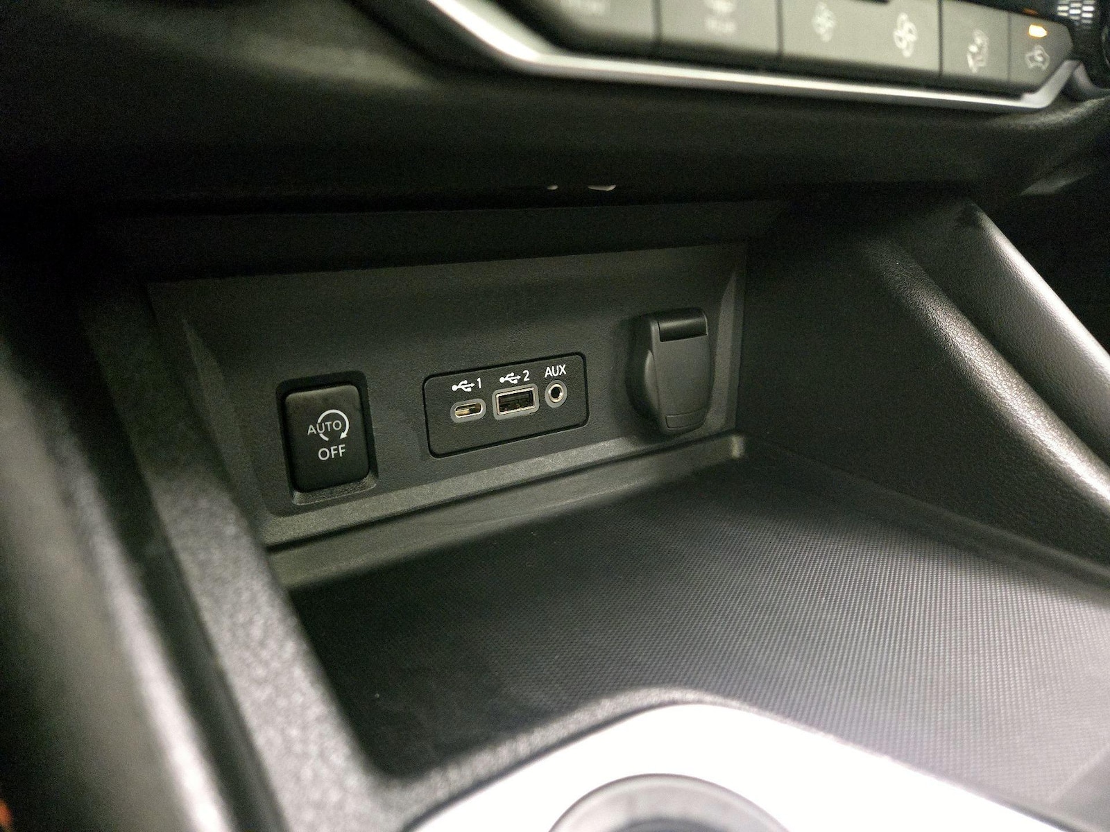 2024 Nissan Sentra SR - Photo 19