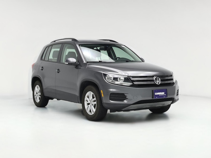 2016 Volkswagen Tiguan S -
                  Naperville, IL