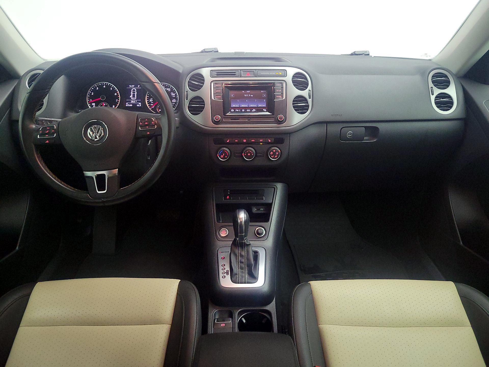Thumbnail: 2016 Volkswagen Tiguan - 9