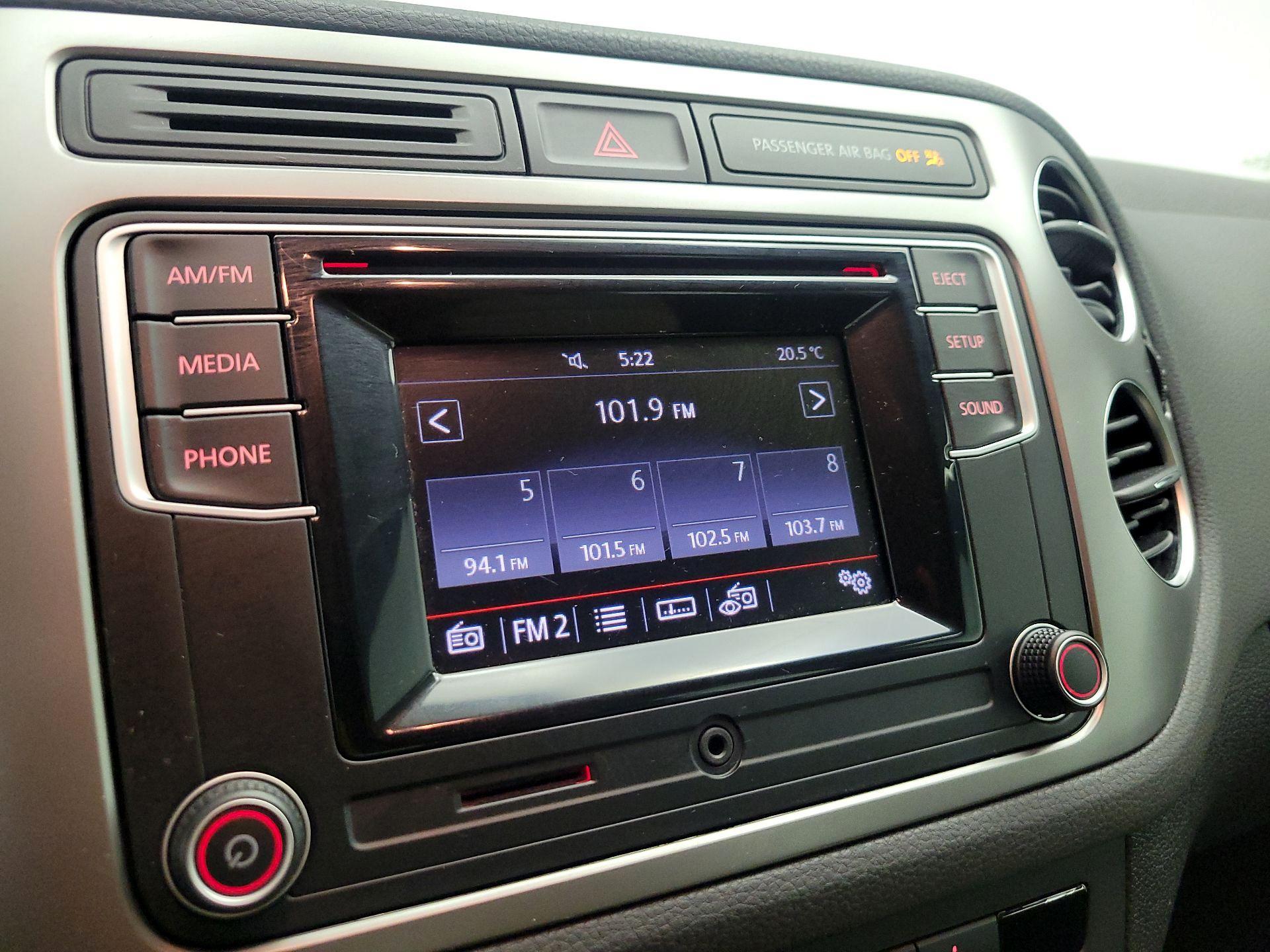 Thumbnail: 2016 Volkswagen Tiguan - 14