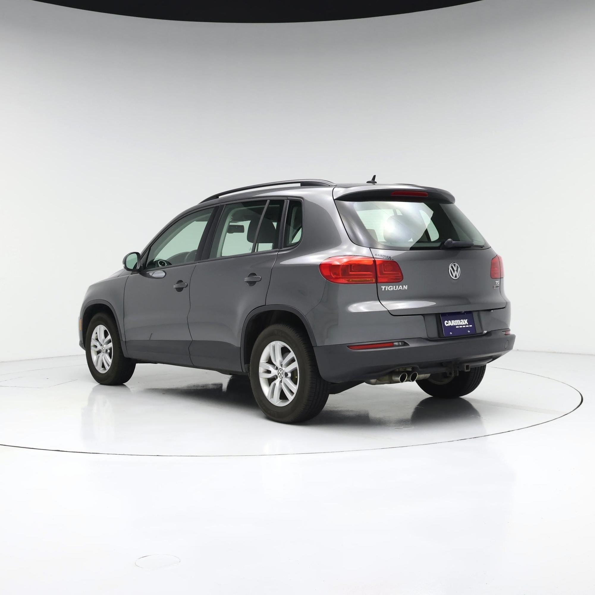 Thumbnail: 2016 Volkswagen Tiguan - 2