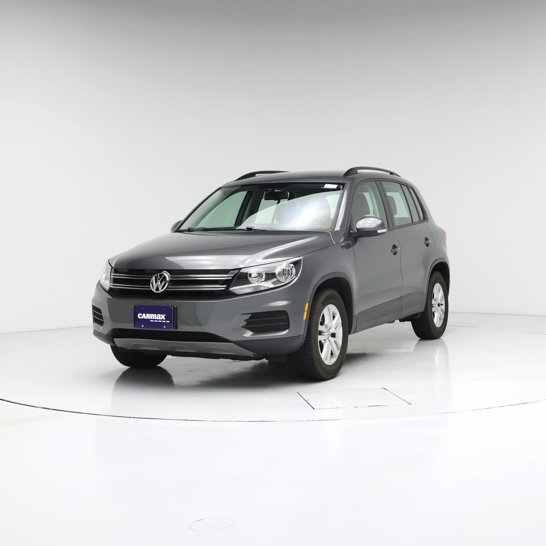 Thumbnail: 2016 Volkswagen Tiguan - 4