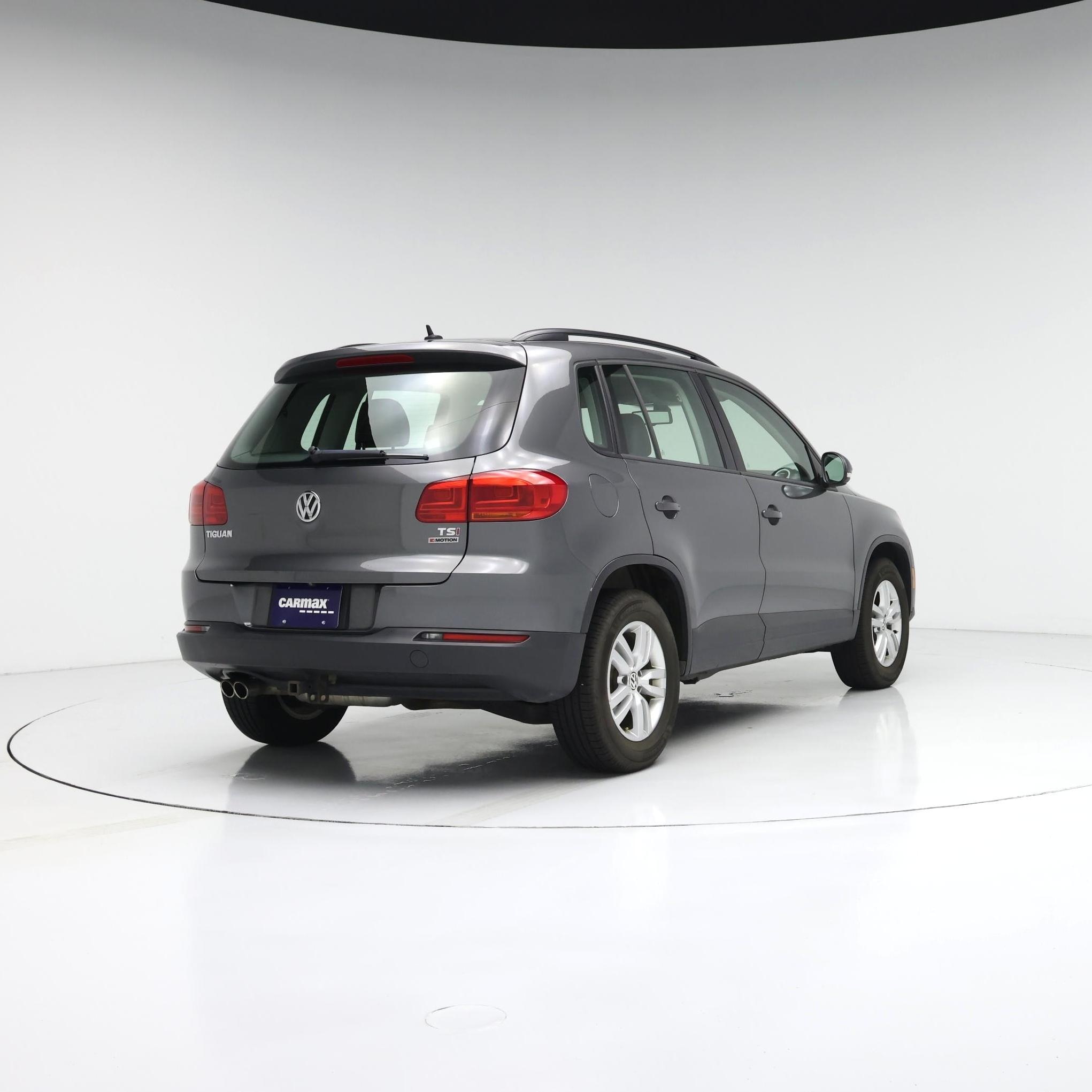 Thumbnail: 2016 Volkswagen Tiguan - 8